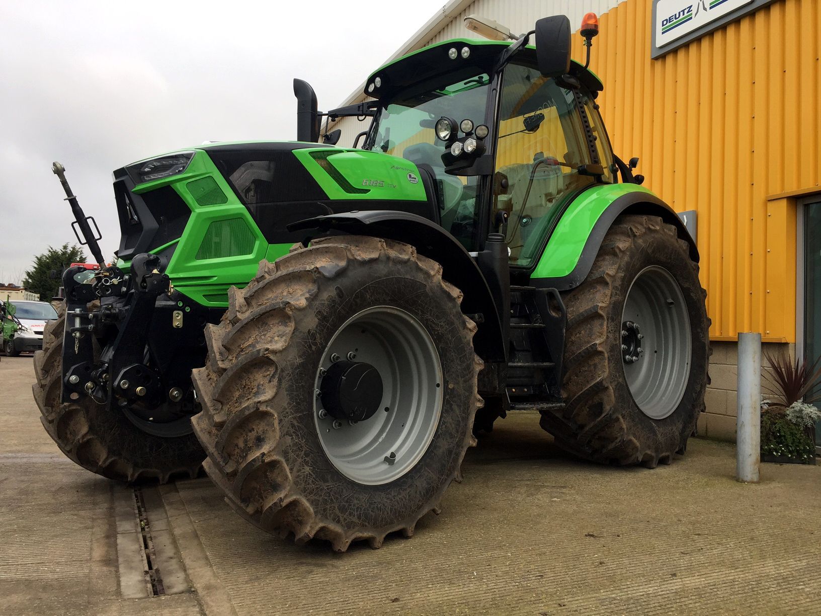Deutz-Fahr, Traktor, Hof, Grün, Landwirtschaft, HD, Hintergrundbild fürs Tablet