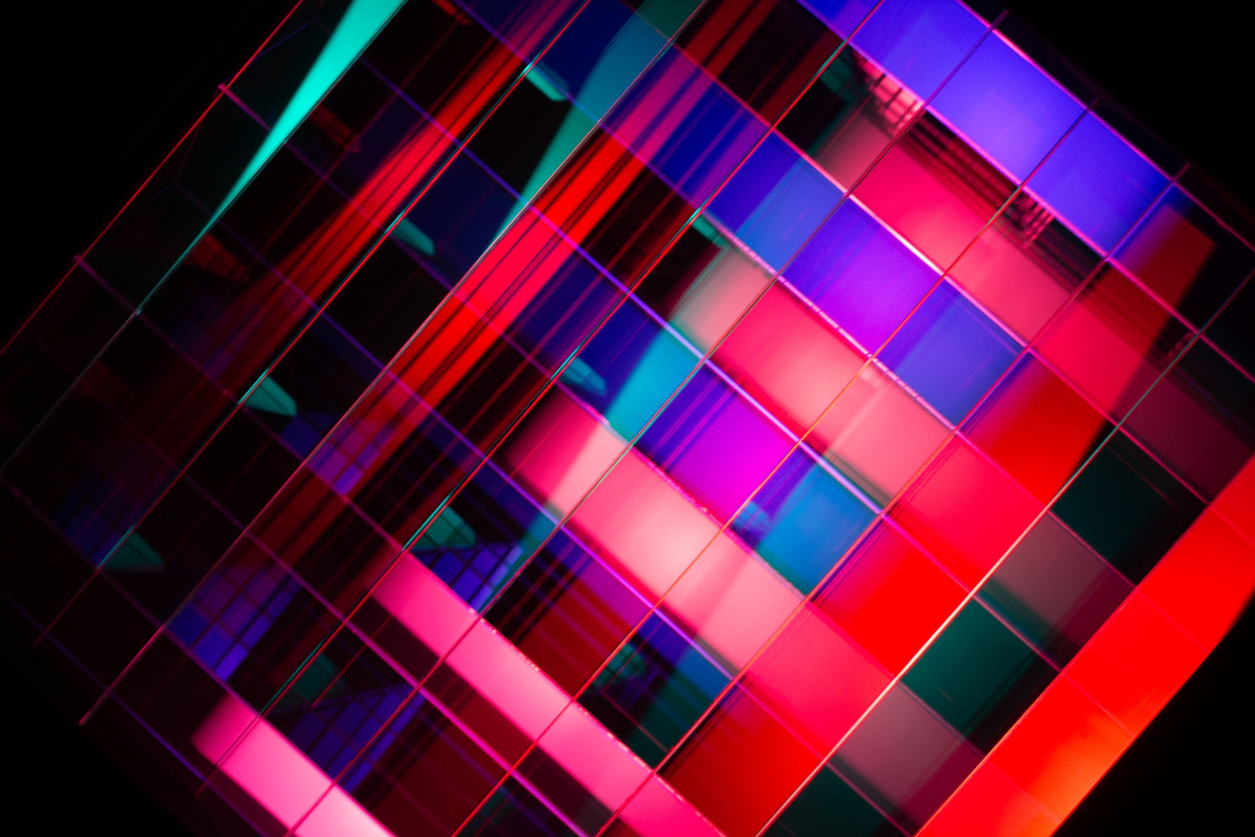 Abstrakt, Karomuster, Rot, Lila, Leuchtende Linien, 4K, Hintergrund für den Desktop