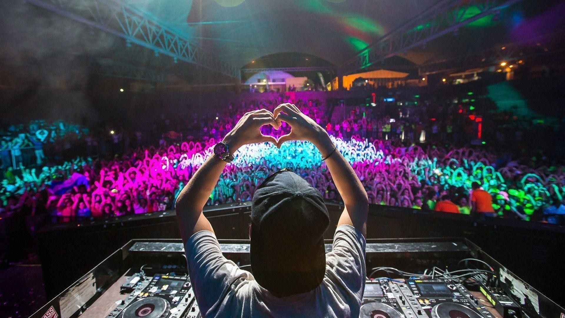 DJ, Herz-Geste, Publikum, Club, Konzert, 16:9, Full-HD-Hintergrundbild für den Desktop