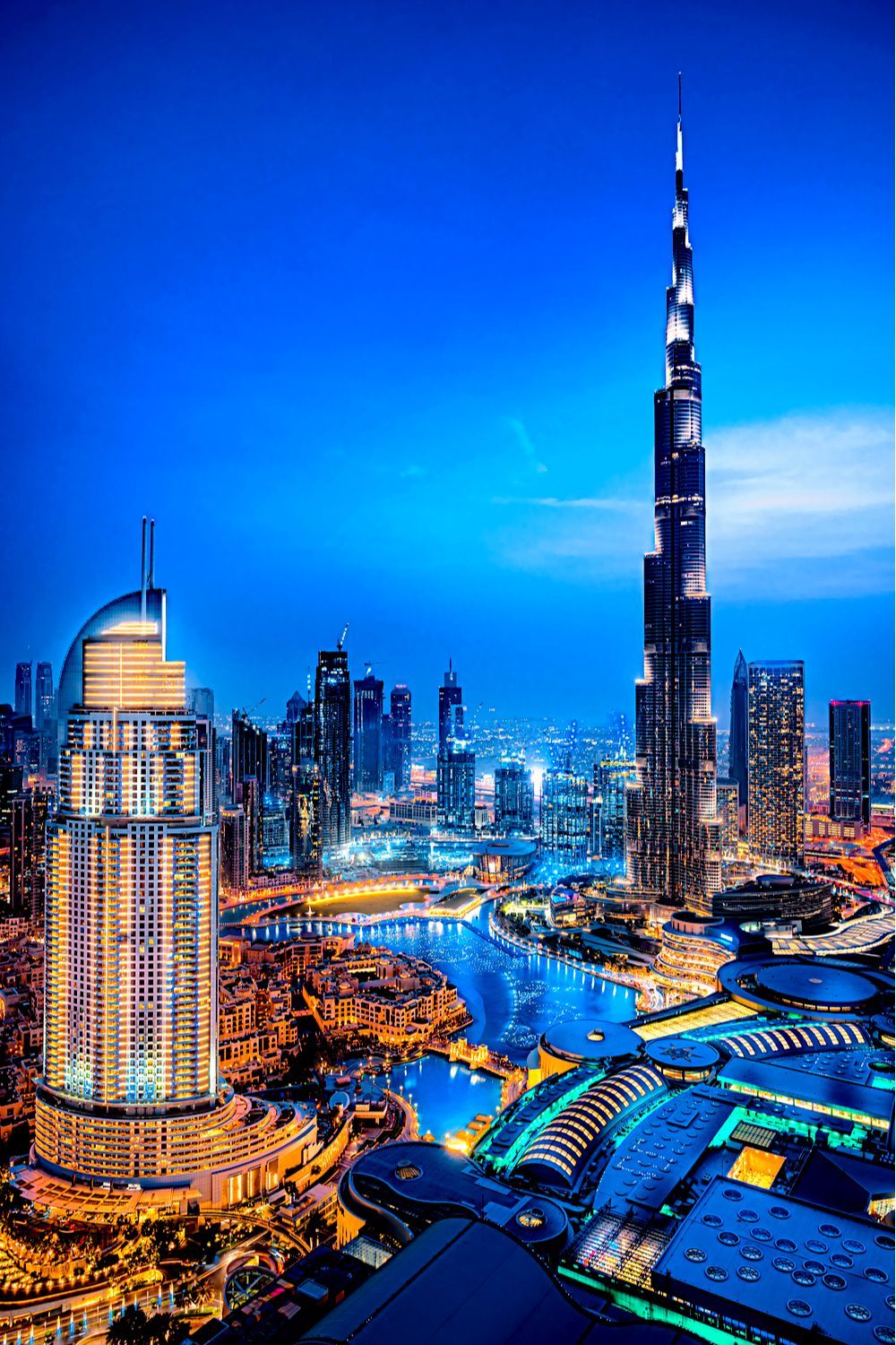 Burj Khalifa, Downtown Dubai, Dubai, Blauer Himmel, Hochformat, Abend, HD, iPhone-Hintergrundbild