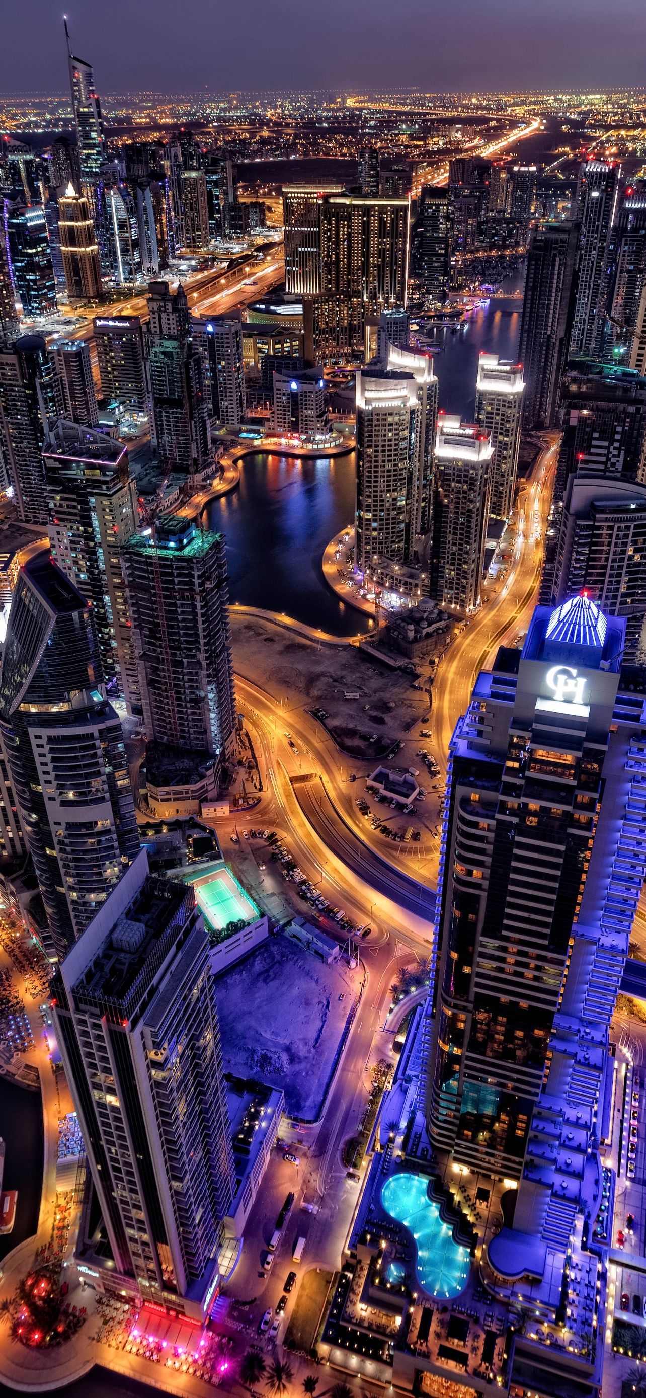 Dubai, Wolkenkratzer, Luftaufnahme, Nacht, Stadtlichter, Hochformat, Full HD, iPhone-Hintergrundbild