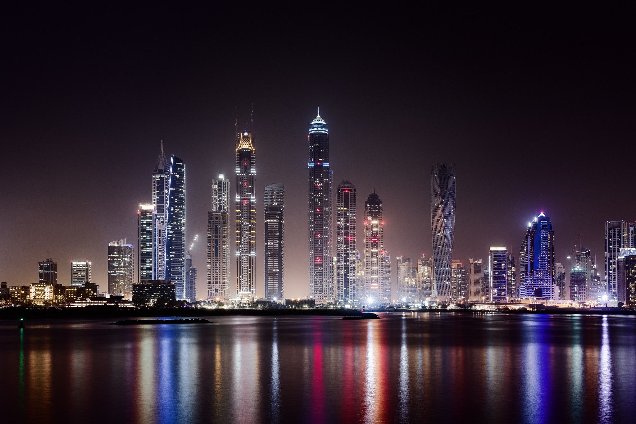 Dubai Marina, Dubai, Skyline, Nacht, Spiegelung, Wasser, Full-HD-Hintergrundbild für PC