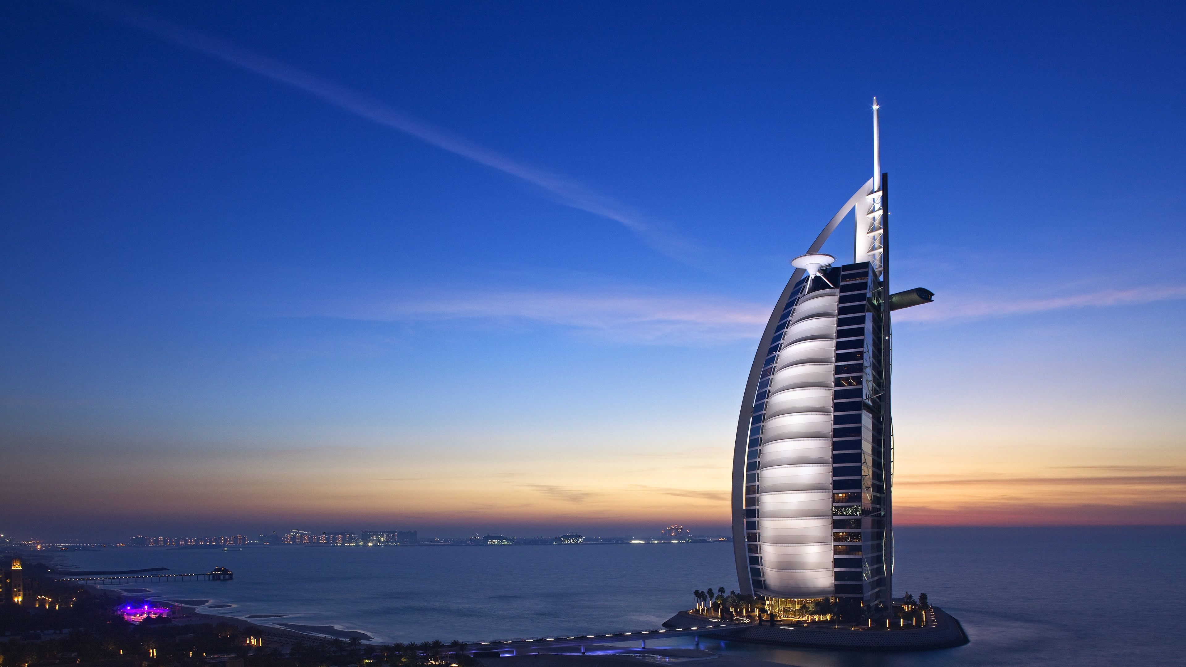 Burj al Arab, Dubai, Abenddämmerung, Meer, Beleuchtung, Luxushotel, 4K, Desktop-Hintergrund