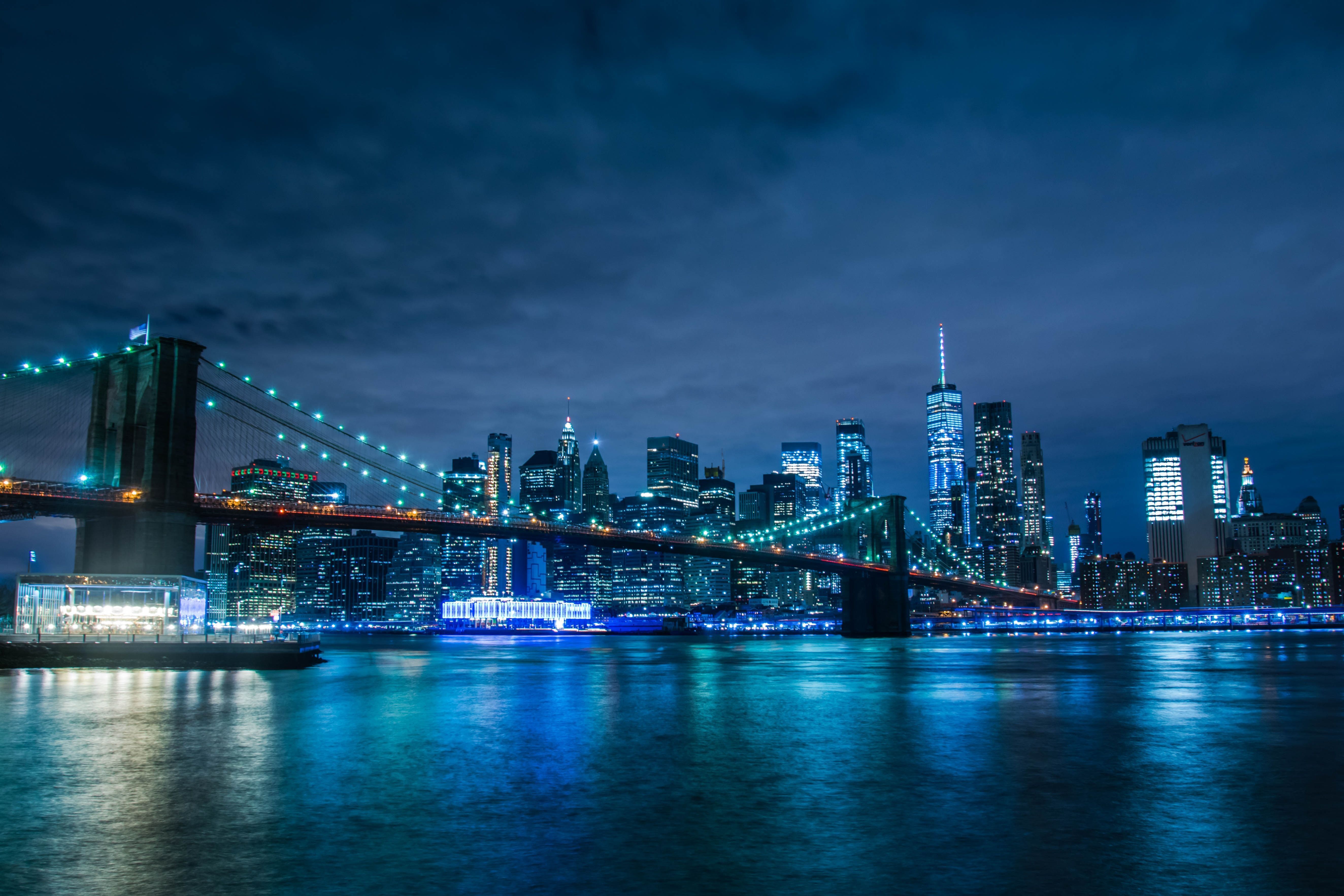 Brooklyn Bridge, New York City, Manhattan, Skyline, Nacht, Fluss, 5K-Hintergrundbild für PC