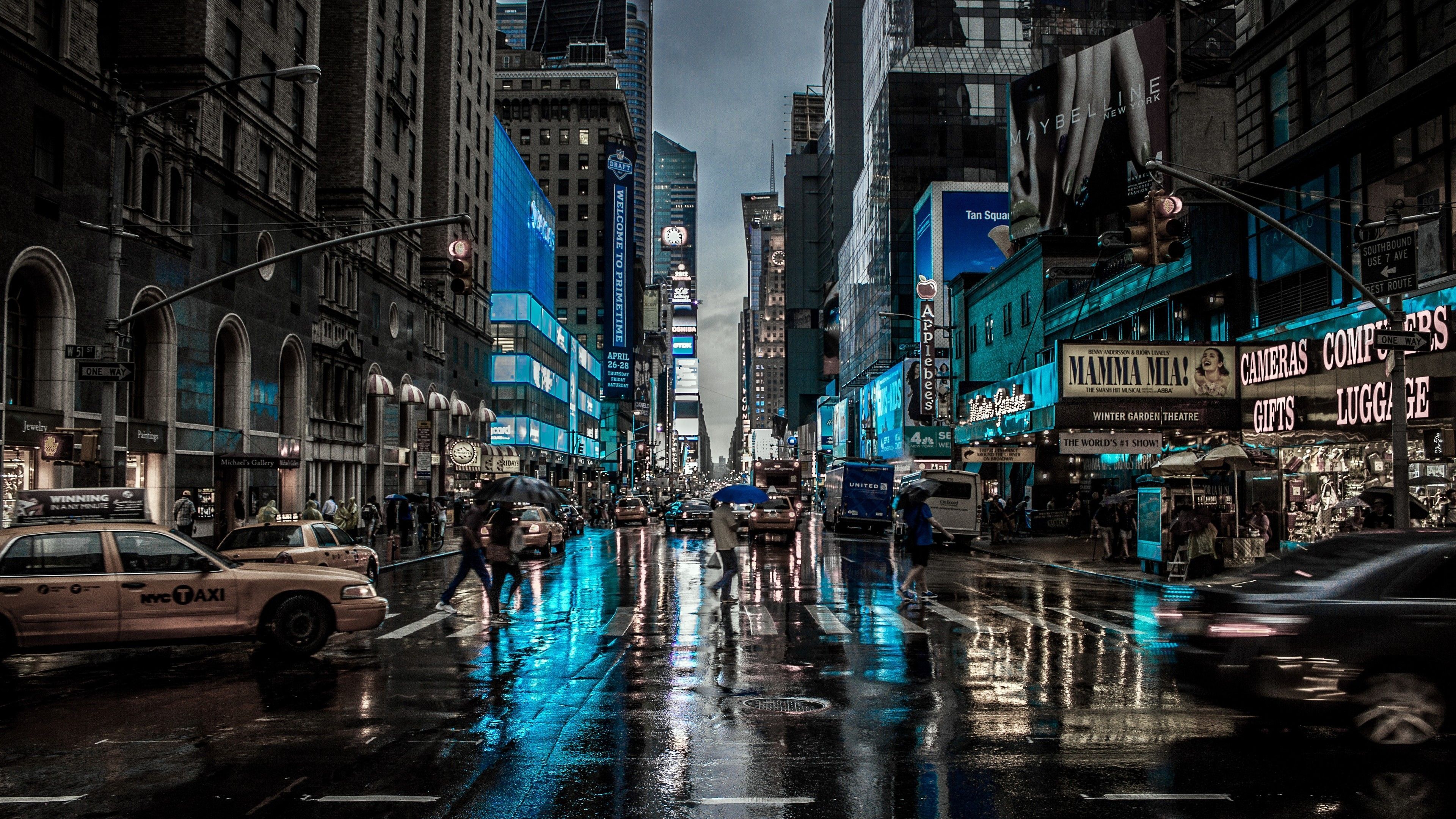 New York City, Straße, Regen, Taxi, Wolkenkratzer, 16:9, 4K-Hintergrundbild für den Desktop
