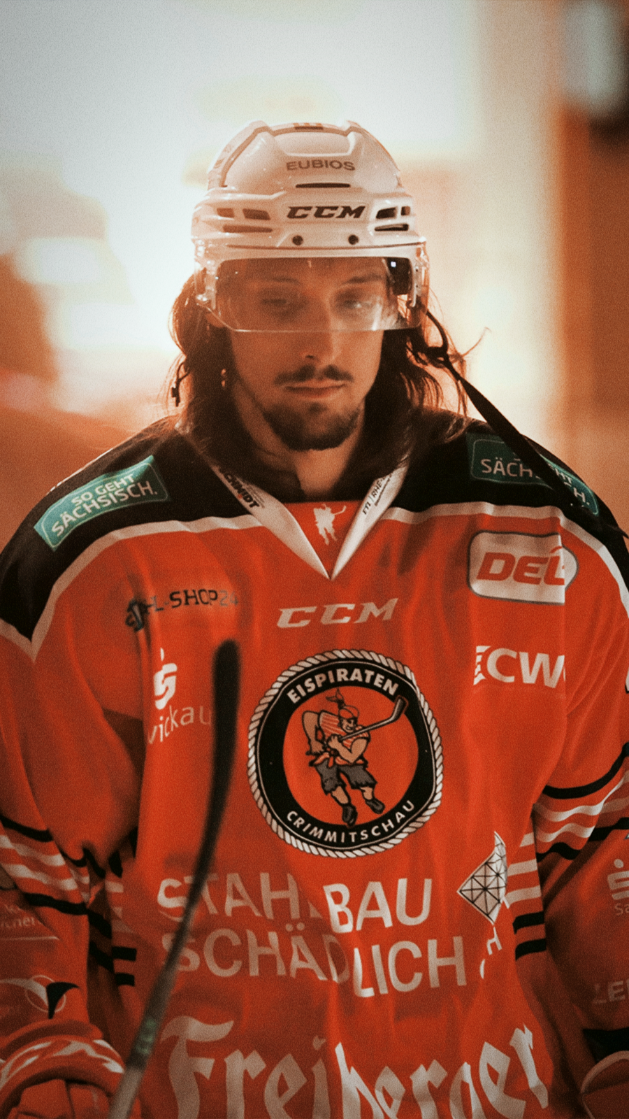 Eishockeyspieler, Oranges Trikot, Porträt, Lange Haare, Löwenlogo, HD, iPhone-Hintergrundbild