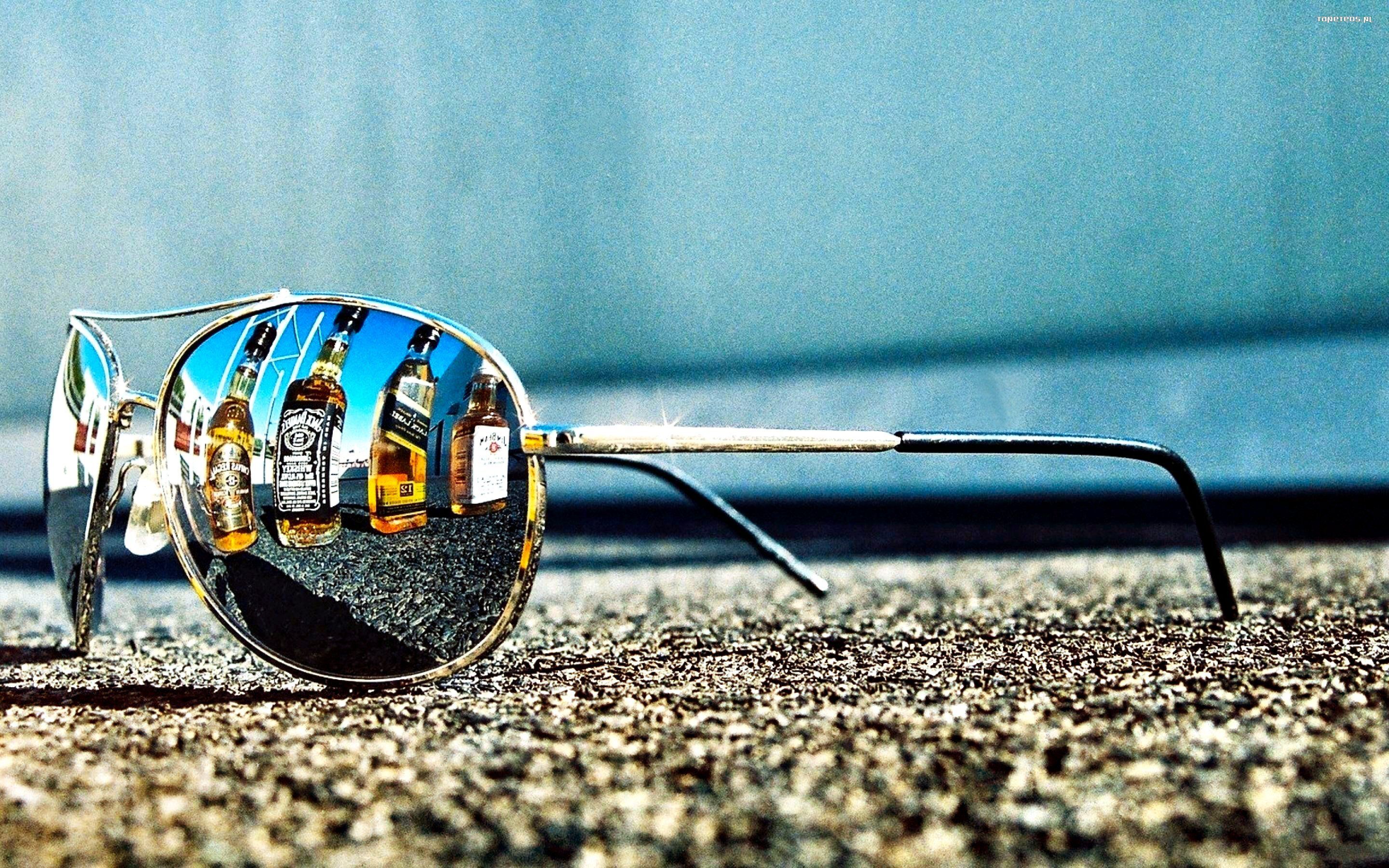 Sonnenbrille, Spiegelung, Sand, Strand, Sommer, 16:10, 2K-Hintergrundbild für den Desktop