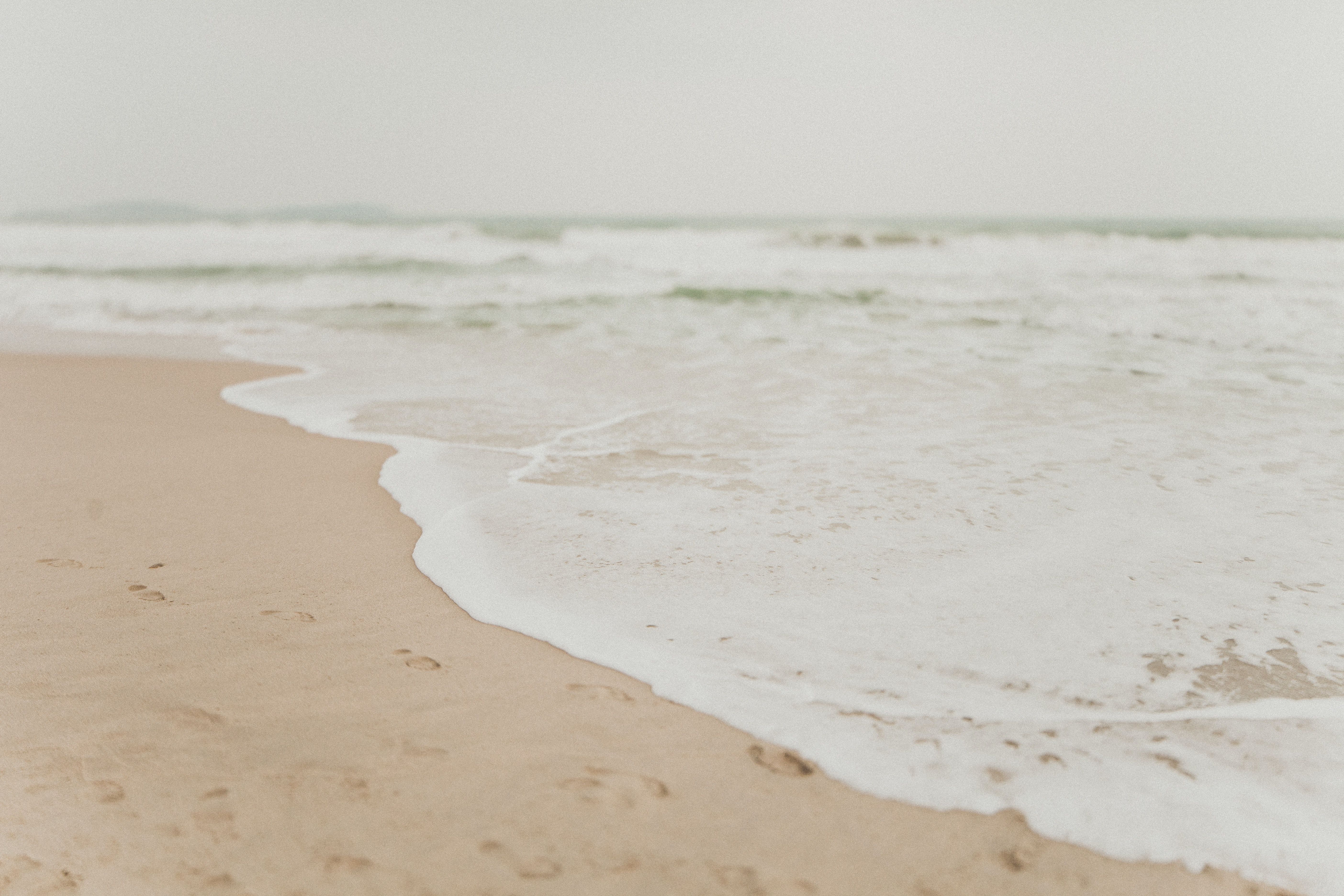 Strand, Welle, Gischt, Sand, Nebel, 5K, Hintergrundbild für den PC