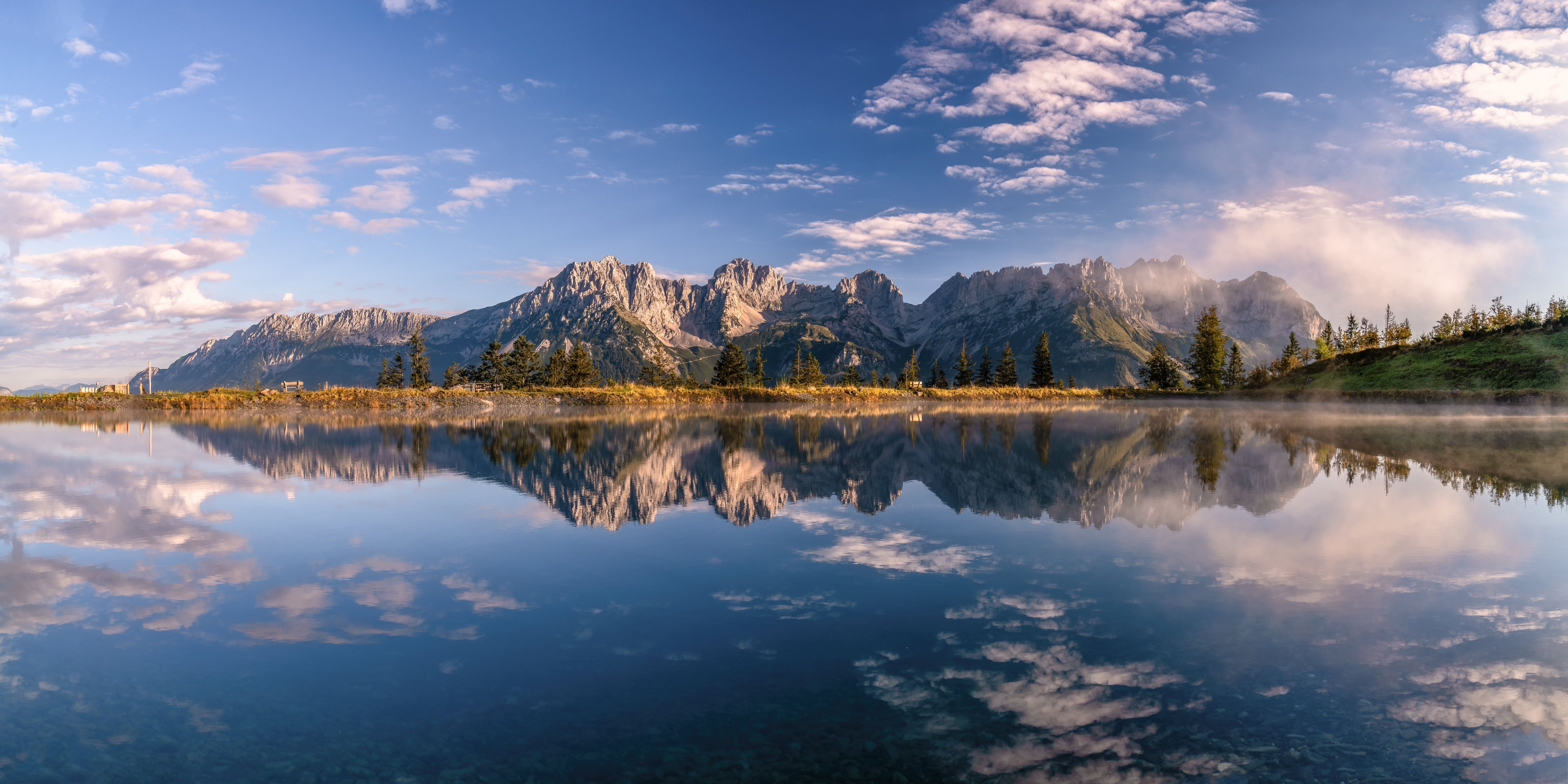 Bergsee, Alpen, Spiegelung, Wolken, Blauer Himmel, 6K, Hintergrund für den Desktop
