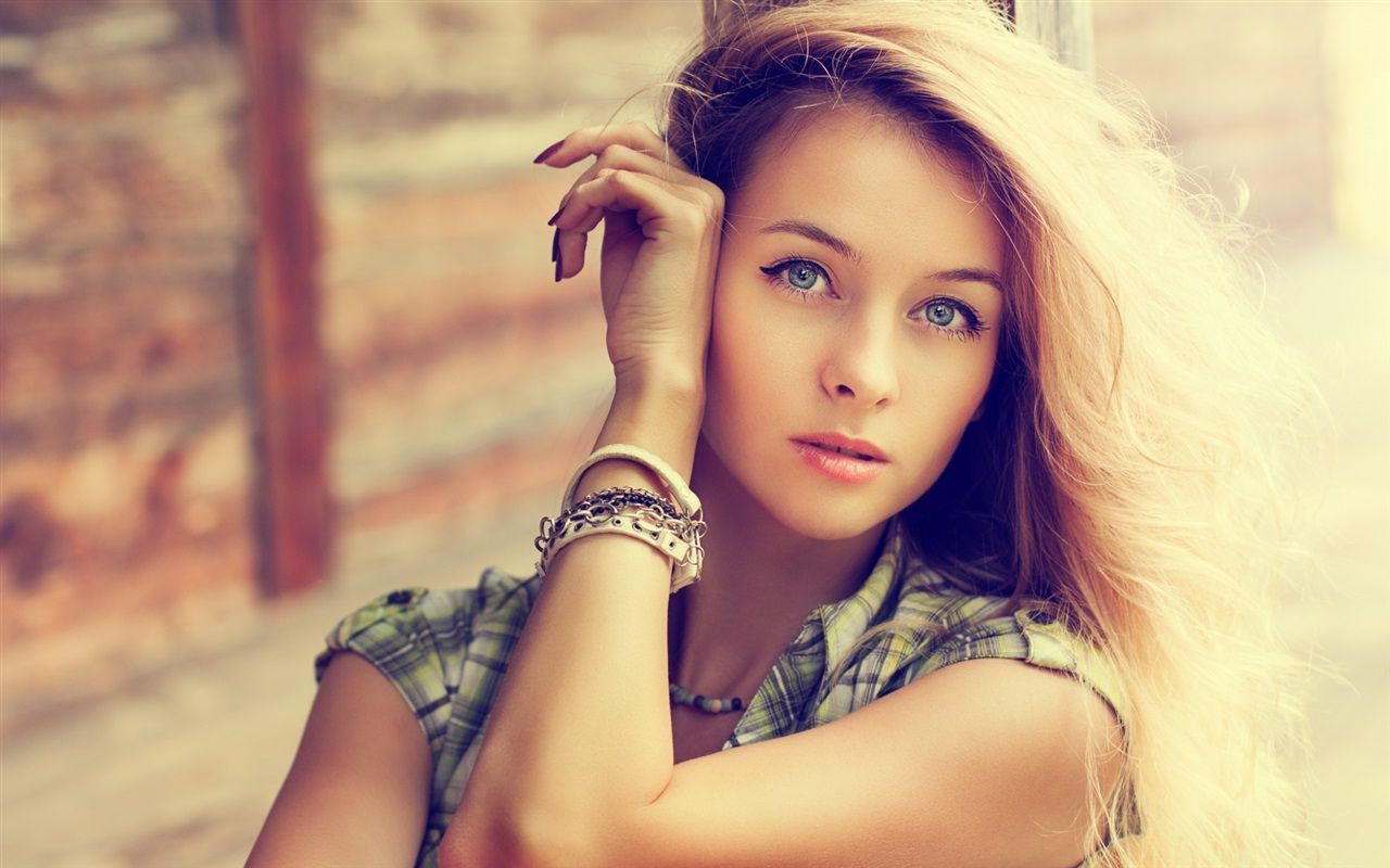Frau, Porträt, Blonde Haare, Armbänder, Warmes Licht, HD, Hintergrund für den Desktop