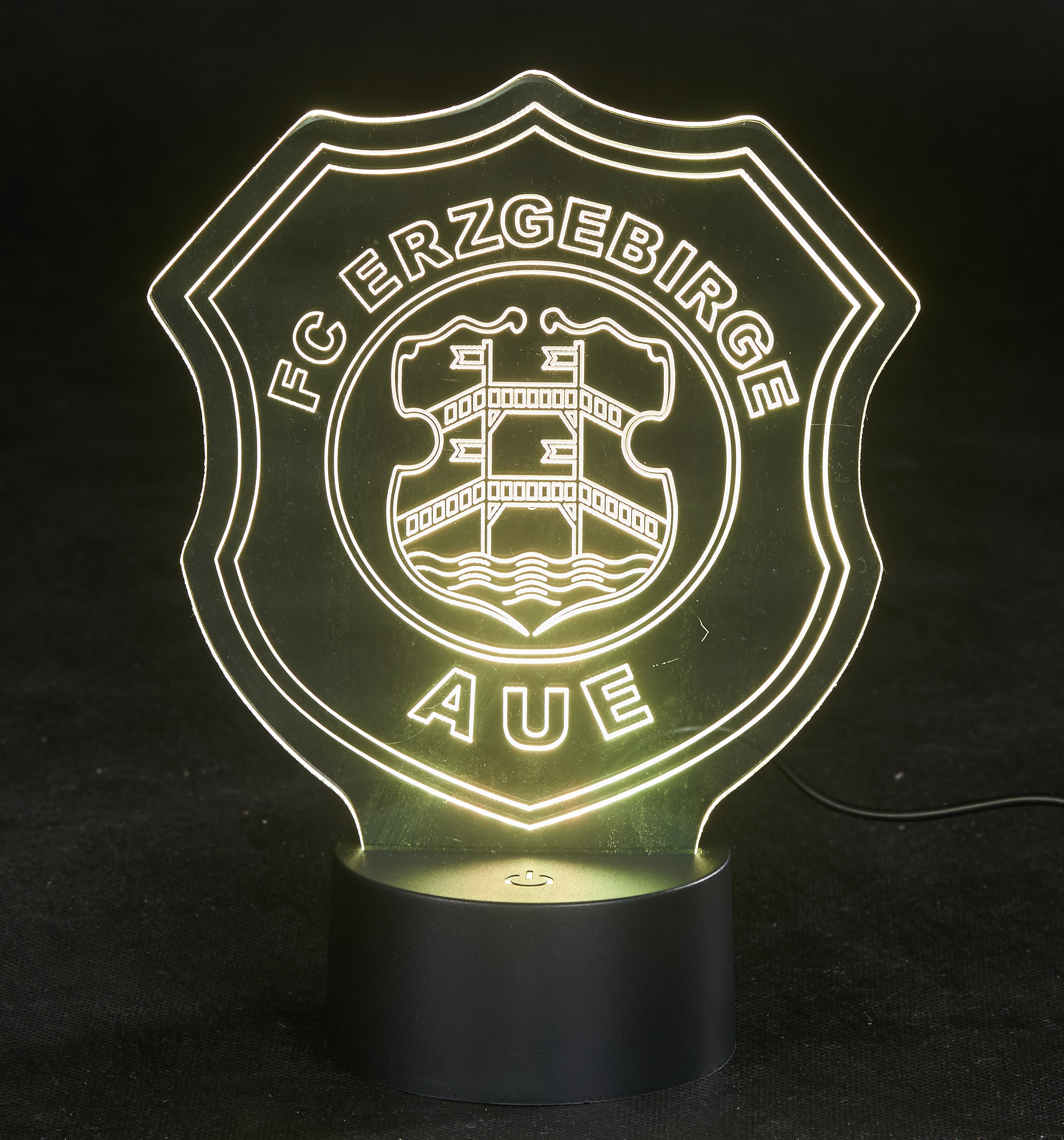 FC Erzgebirge Aue, LED-Lampe, 3D-Illusion, Logo, 4K, Hintergrundbild fürs Tablet