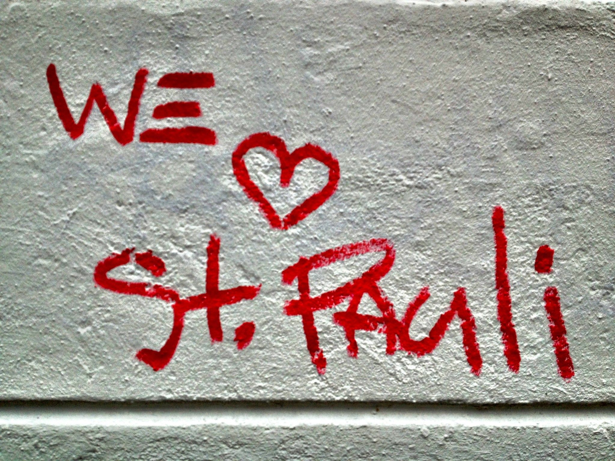 We love St. Pauli, Graffiti, Wand, Herz, Schriftzug, Hintergrundbild für iPad und Tablet
