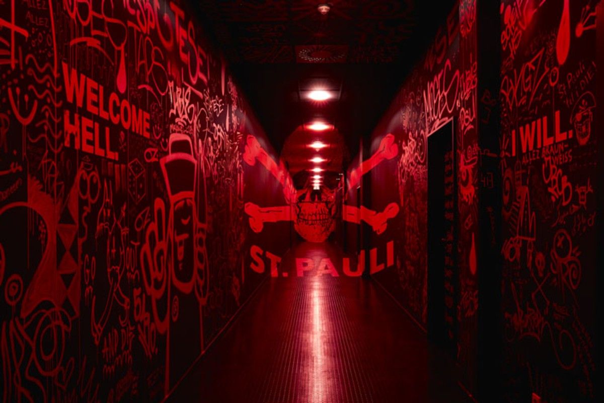 FC St. Pauli, Spielertunnel, Welcome to Hell, Rot, Graffiti, Hintergrundbild
