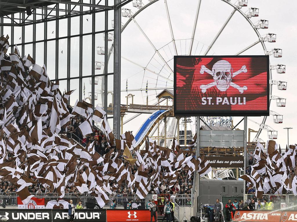 Millerntor-Stadion, FC St. Pauli, Fans, Choreo, Riesenrad, Totenkopf, Hintergrundbild fürs Tablet