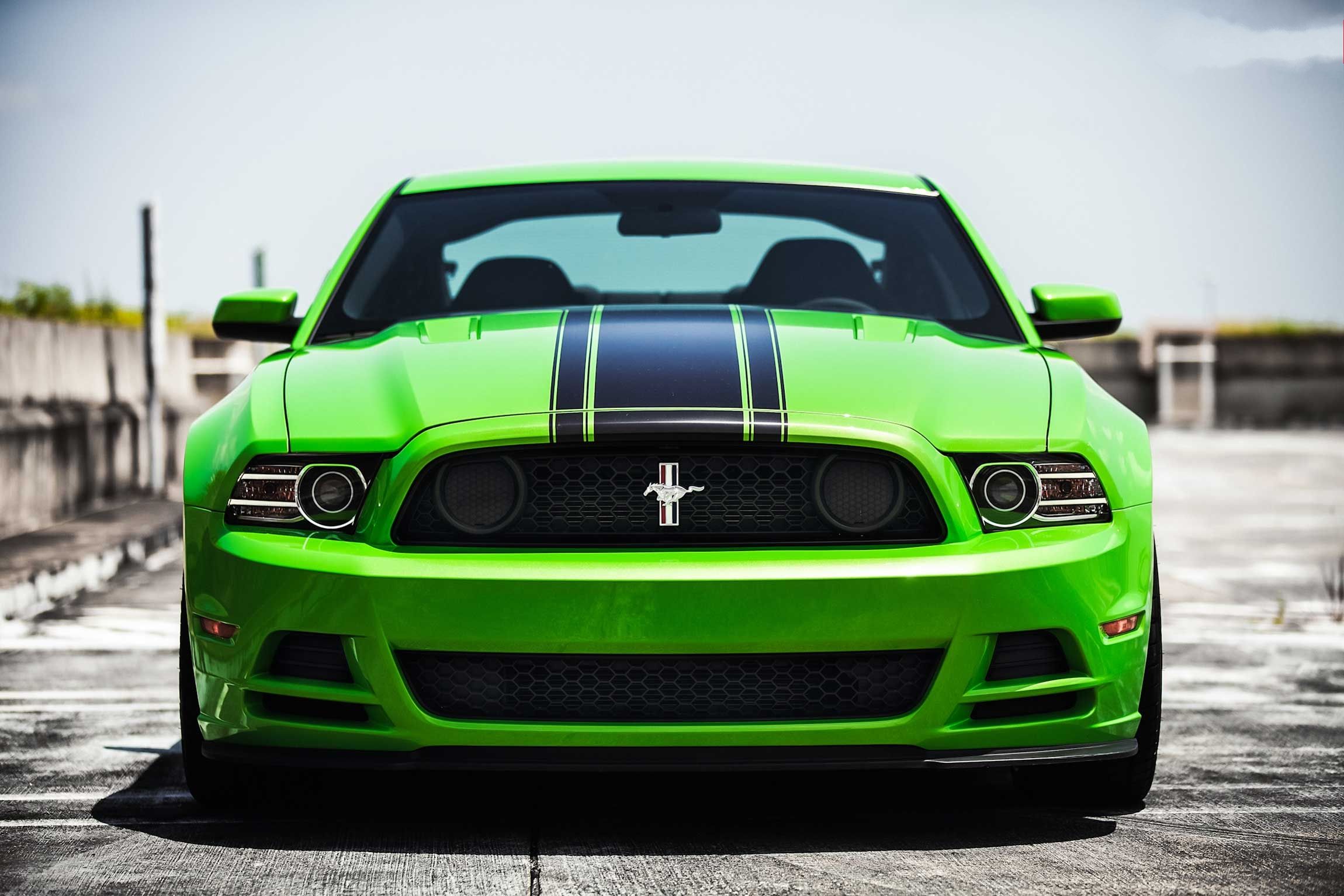 Ford Mustang Boss 302, Ford Mustang, Grünes Auto, Rennstreifen, Frontansicht, Full-HD-Hintergrundbild