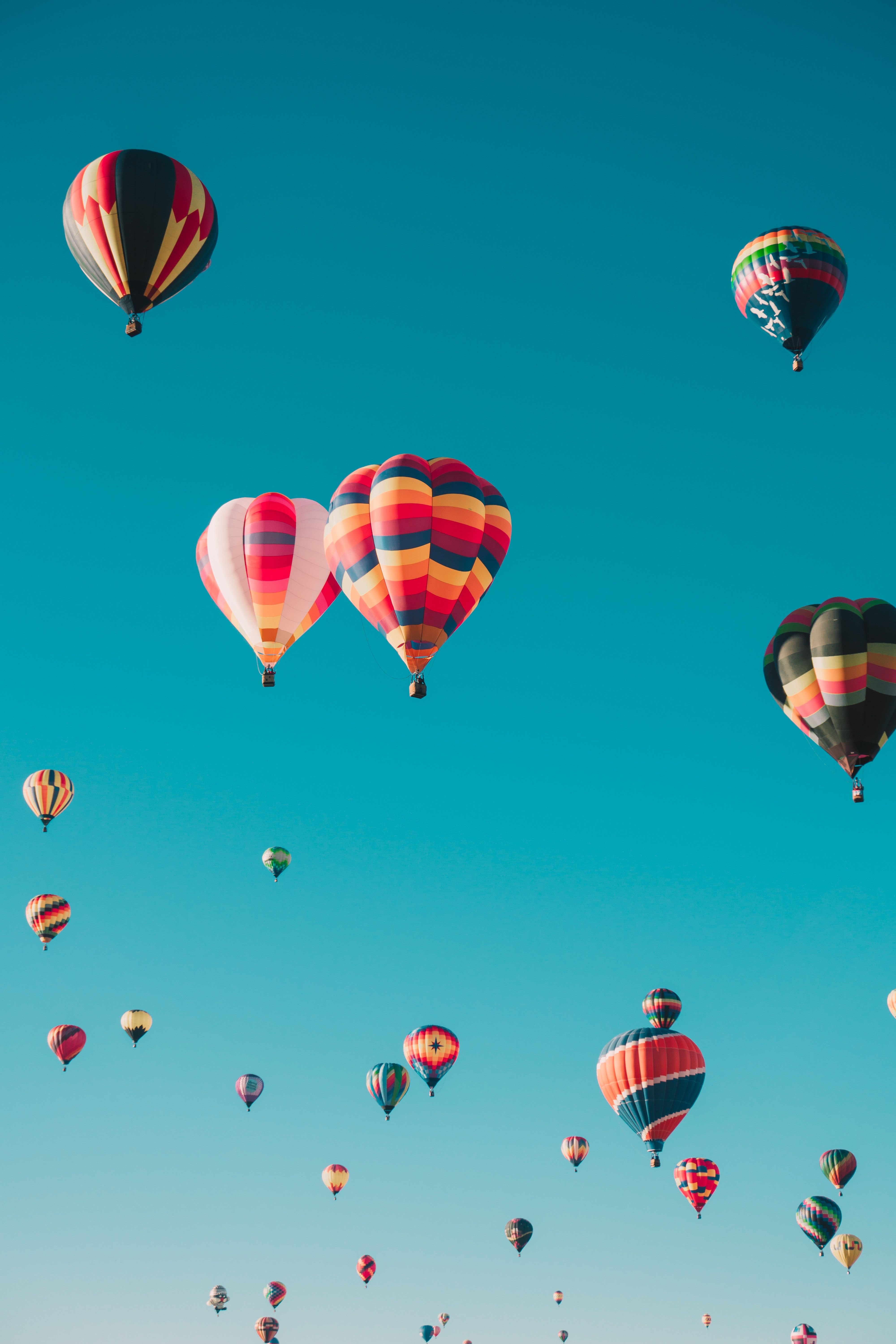 Heißluftballons, Türkiser Himmel, Bunt, Ballonfahrt, Hintergrundbild für iPhone und Android