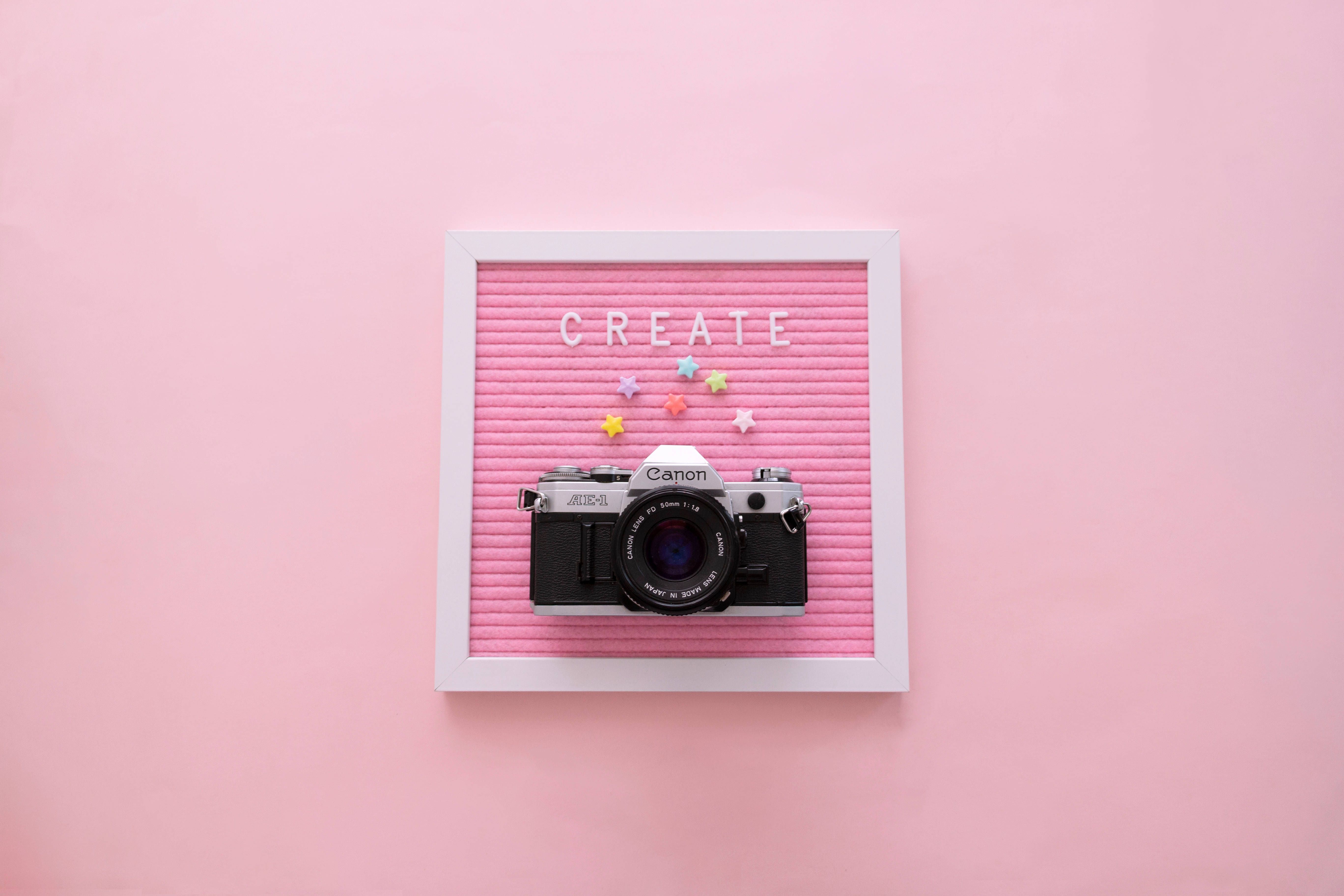 Analoge Kamera, Letterboard, Create, Rosa Hintergrund, Flatlay, 5K Wallpaper