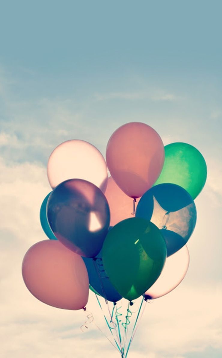 Ballonstrauß, Bunt, Wolken, Vintage, Pastell, Hochformat, Hintergrundbild fürs Smartphone