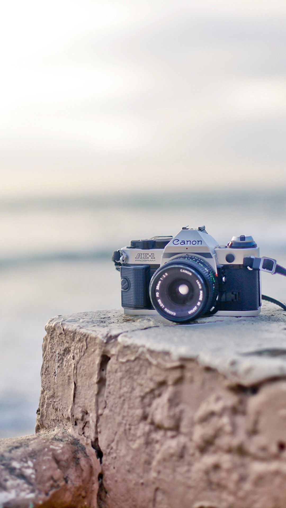 Analoge Kamera, Felsen, Meer, Unschärfe, Pastell, Full HD, Hintergrundbild fürs Handy