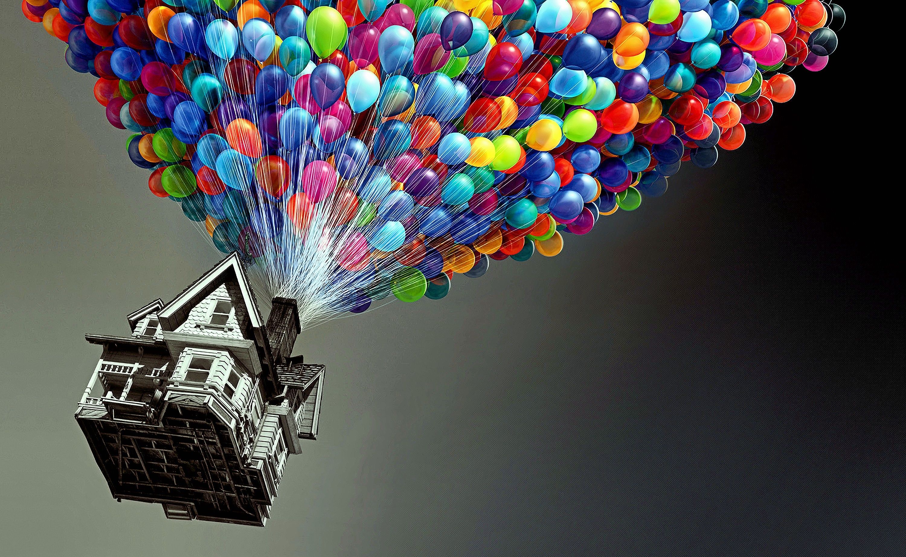 Oben, Pixar, Fliegendes Haus, Bunte Ballons, 3D-Rendering, 2K-Hintergrundbild für PC