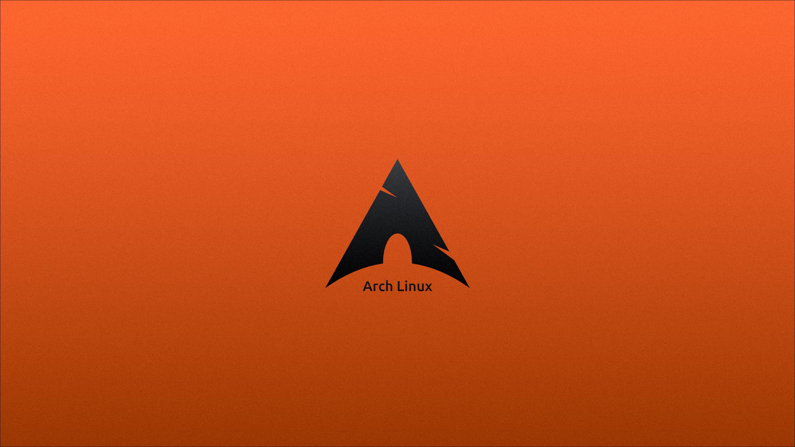 Arch Linux, Logo, Orangefarbener Hintergrund, Minimalistisch, 2K Wallpaper