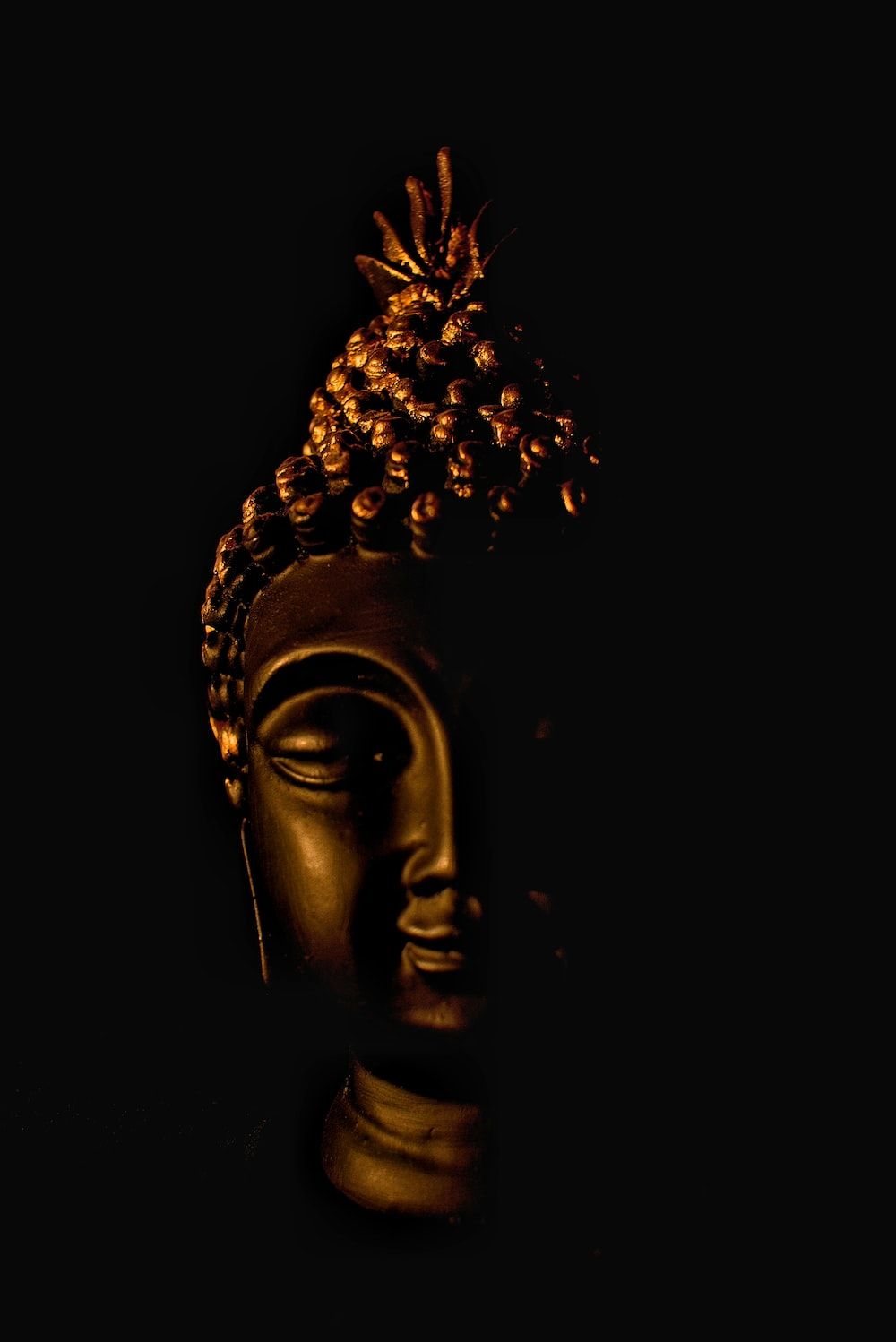 Buddha-Kopf, Bronze, Schwarzer Hintergrund, Seitenlicht, HD Wallpaper