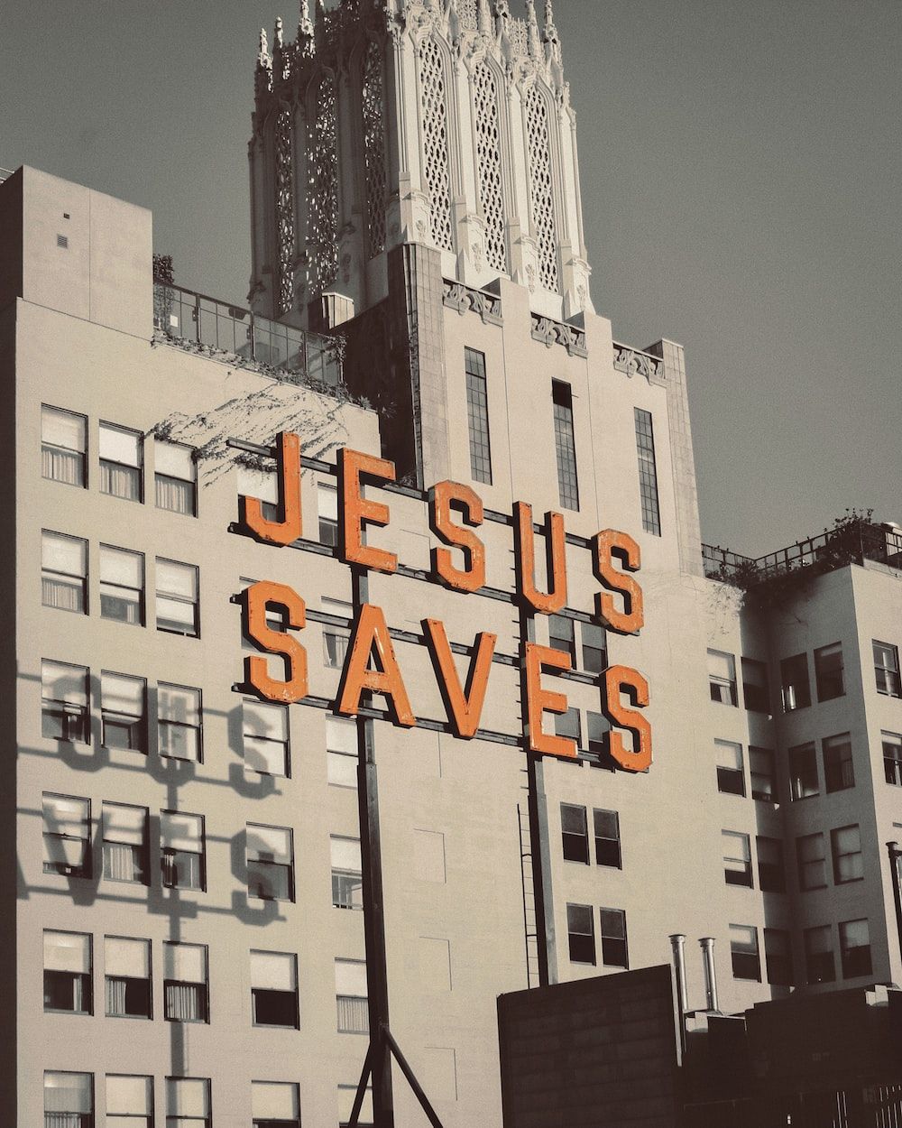 Jesus Saves, Leuchtschrift, Hochhaus, Stadt, Vintage, HD, iPad-Hintergrundbild