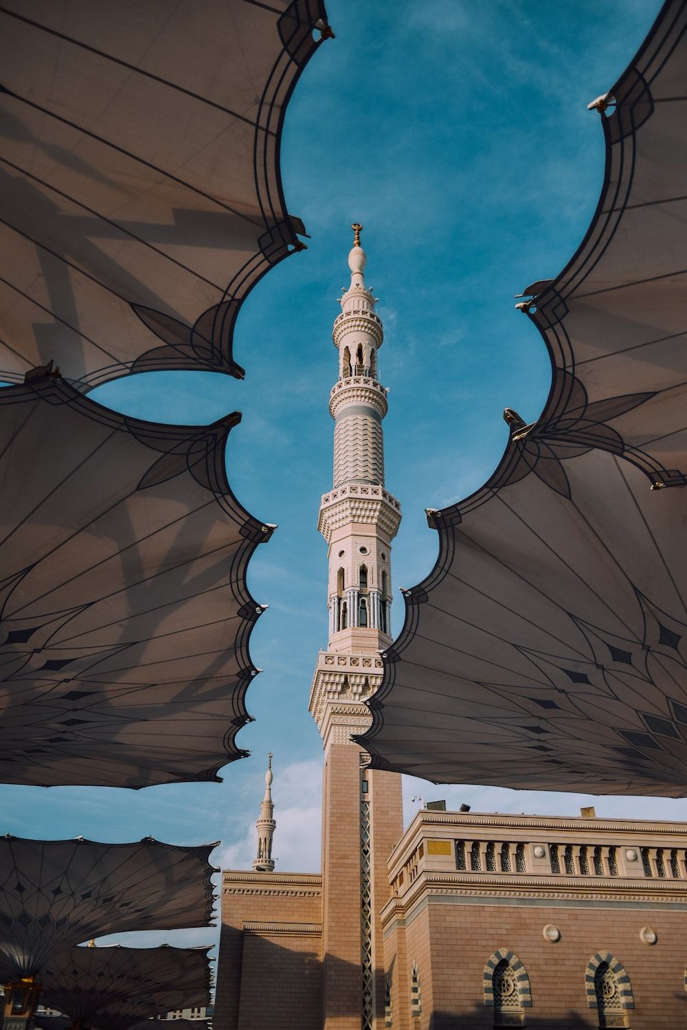 Prophetenmoschee, Medina, Minarett, Schirme, Blauer Himmel, HD, iPad-Hintergrundbild