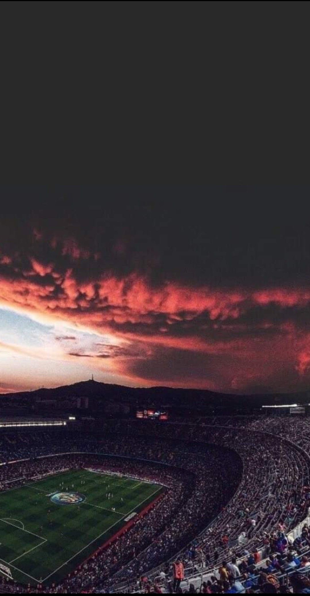 Fußballstadion, Abendrot, Rote Wolken, Zuschauerränge, Dämmerung, Full HD, Handy-Hintergrundbild