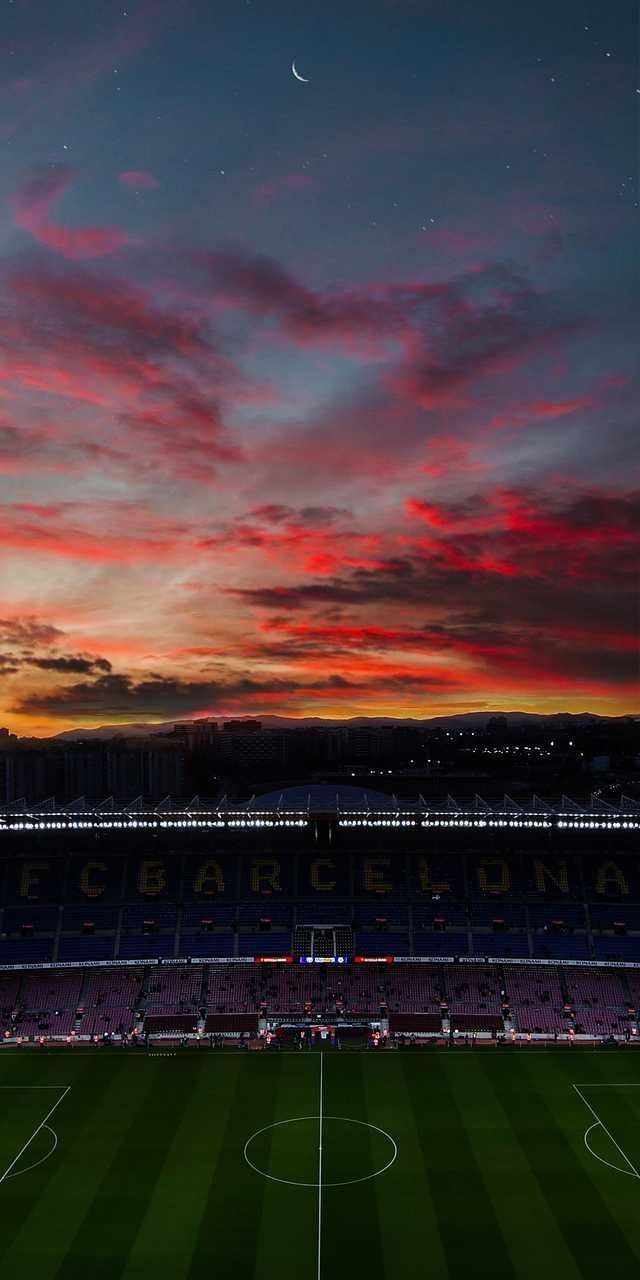 Fußballstadion, Sonnenuntergang, Rosa Himmel, Spielfeld, Dämmerung, Hintergrundbild fürs Handy