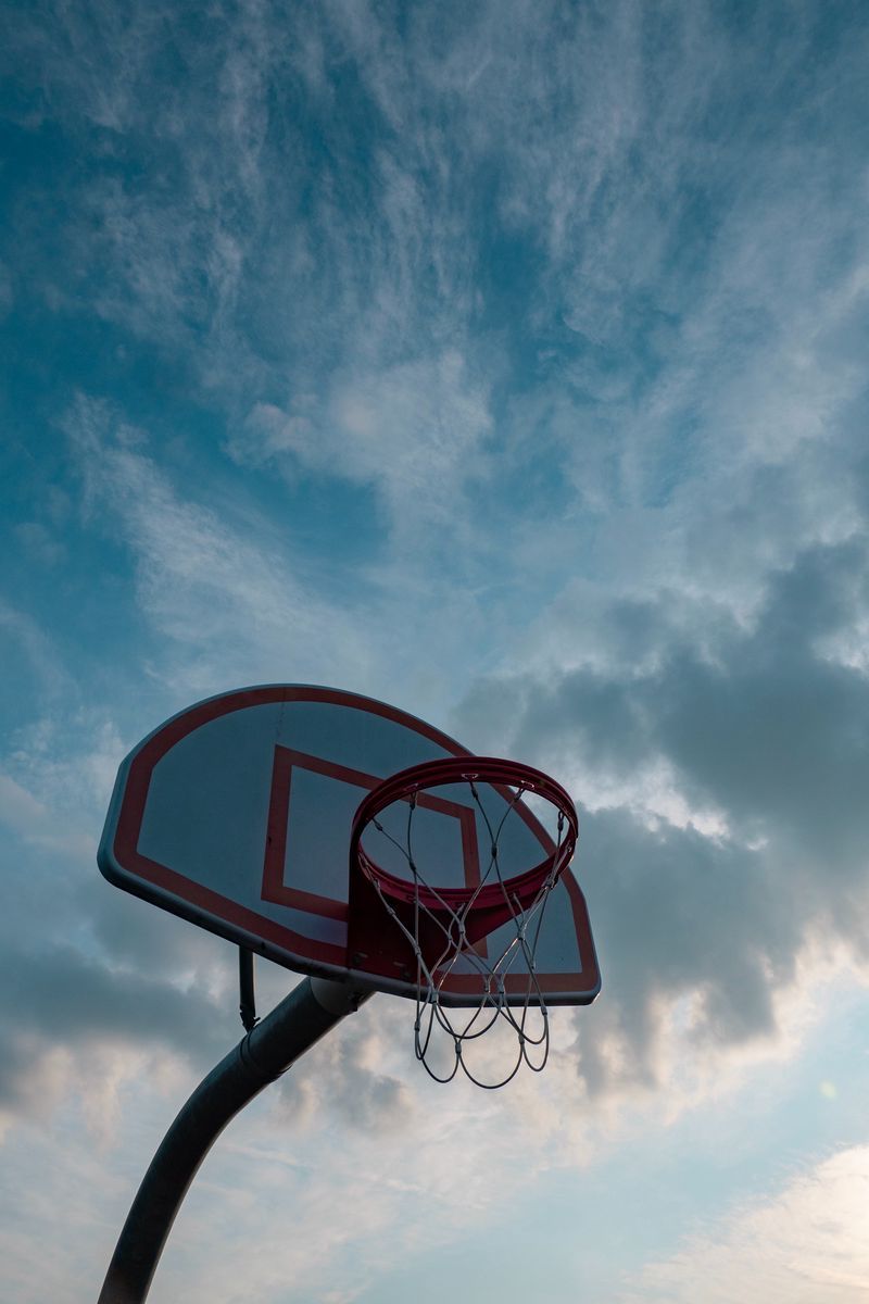 Basketballkorb, Silhouette, Wolkenhimmel, Blau, Froschperspektive, HD, Handy-Hintergrundbild