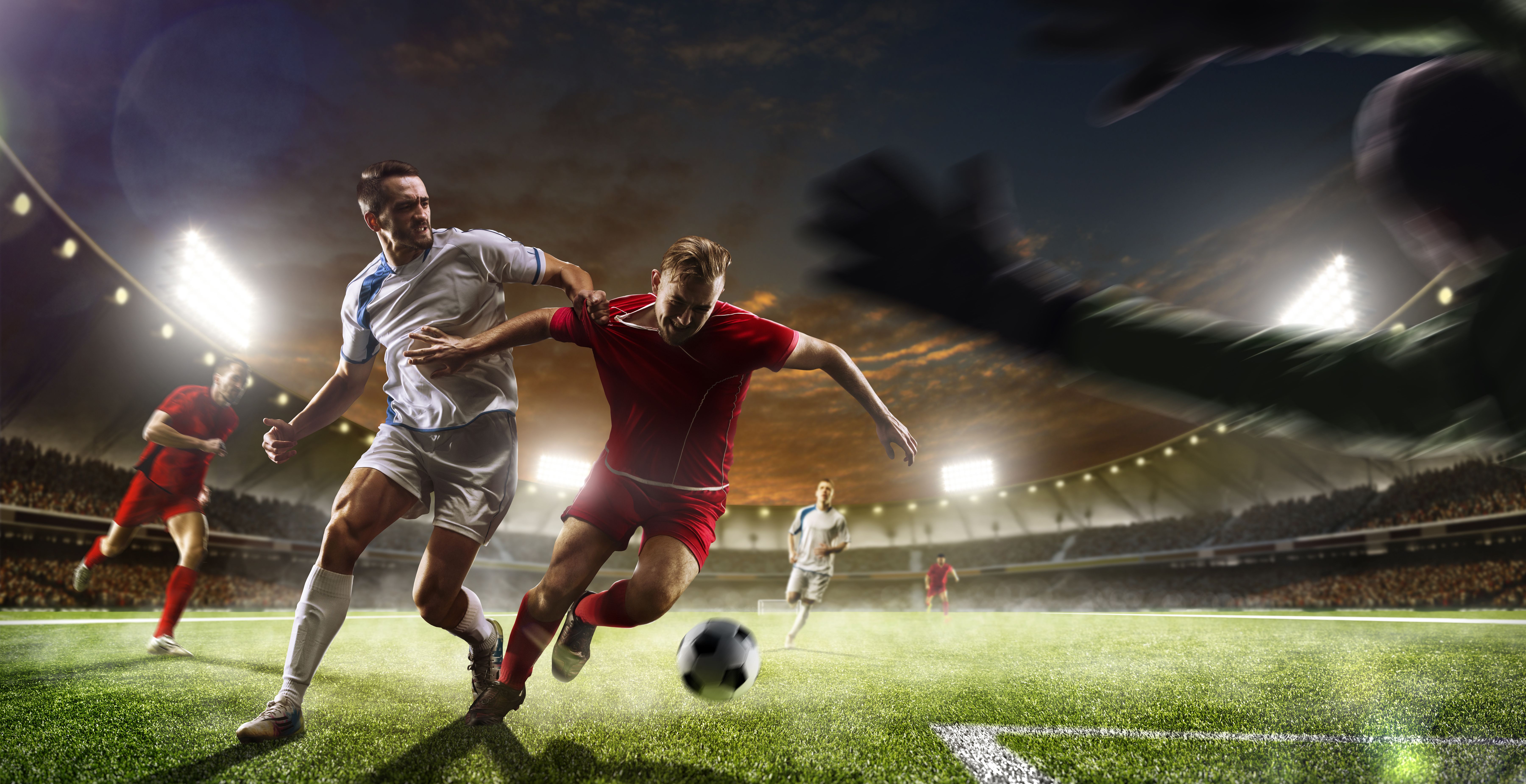 Zweikampf, Fußballspieler, Stadion, Flutlicht, Action, 6K, Hintergrundbild für den PC