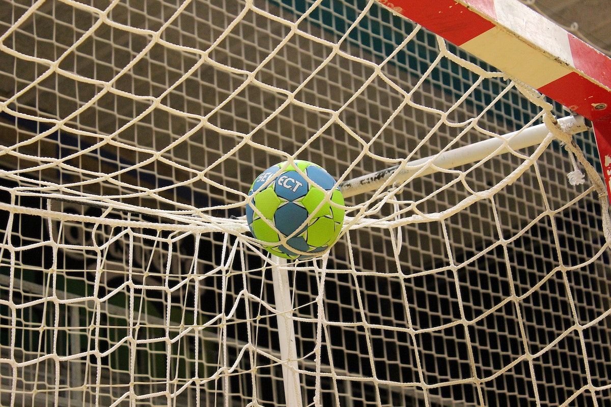 Handball, Tornetz, Torerfolg, Sporthalle, Nahaufnahme, Hintergrund