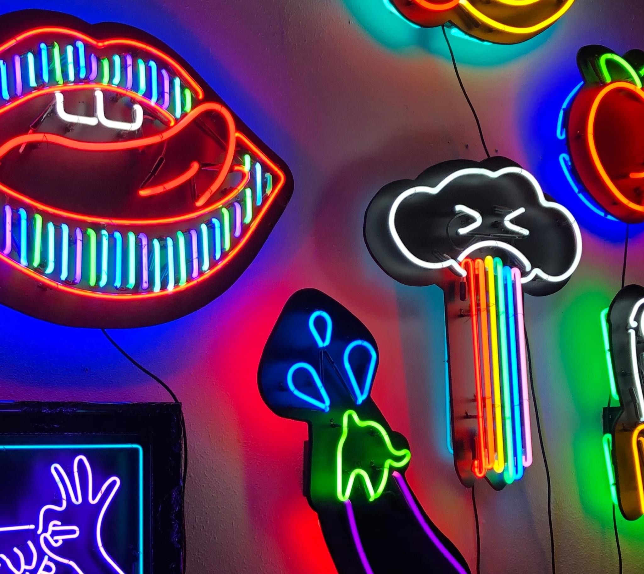 Neonschilder, Lippen, Regenbogen, Wolke, Leuchtreklame, Bunt, Full HD, iPad-Hintergrundbild