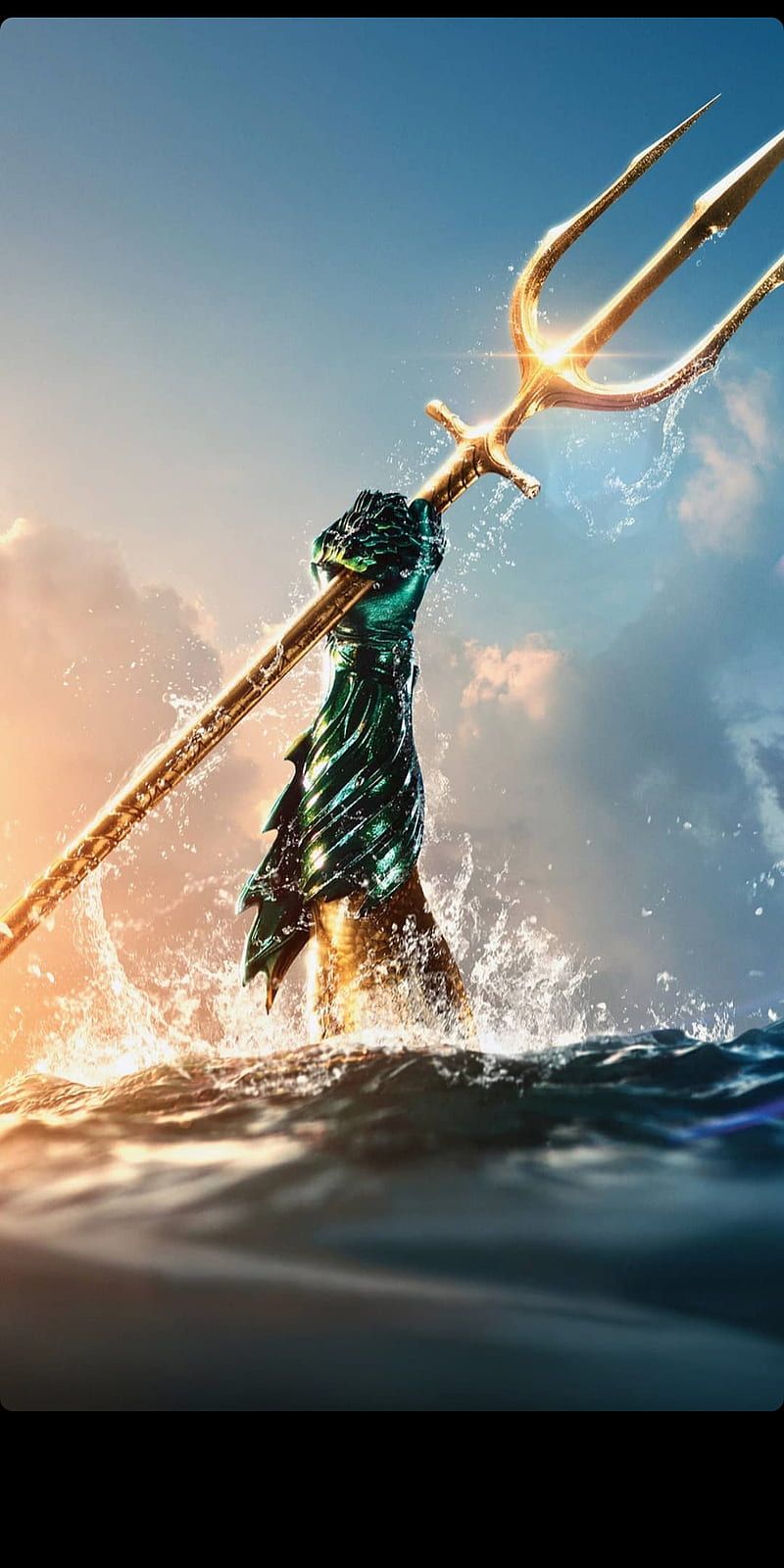 Aquaman, Dreizack, Wellen, Meer, Filmplakat, Hochformat, Hintergrundbild fürs Smartphone