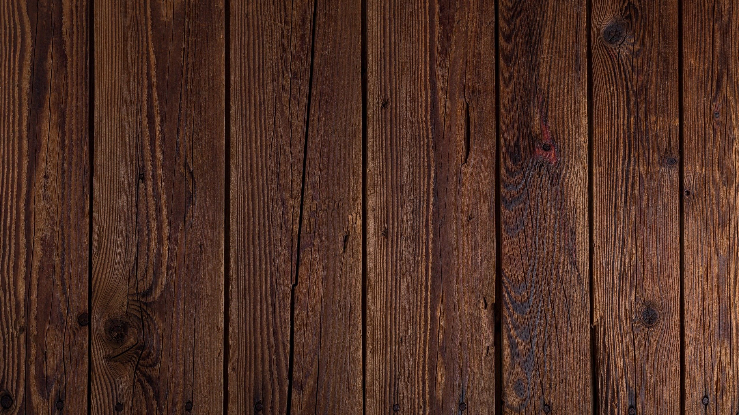Dunkelbraunes Holz, Bretter, Astlöcher, Holzmaserung, 2560x1440, 2K-Hintergrundbild für PC