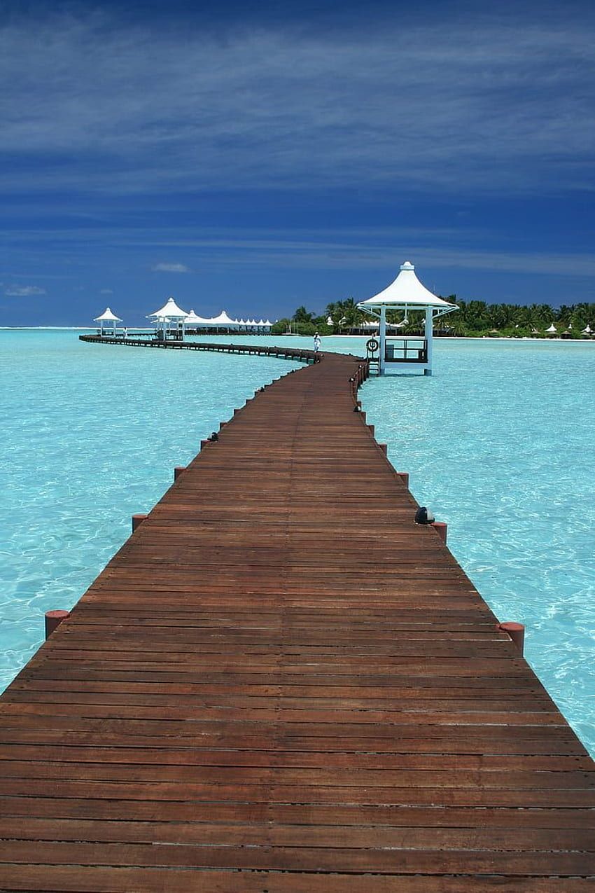 Holzsteg, Türkises Meer, Pavillon, Tropen, Blauer Himmel, Hintergrundbild fürs Handy