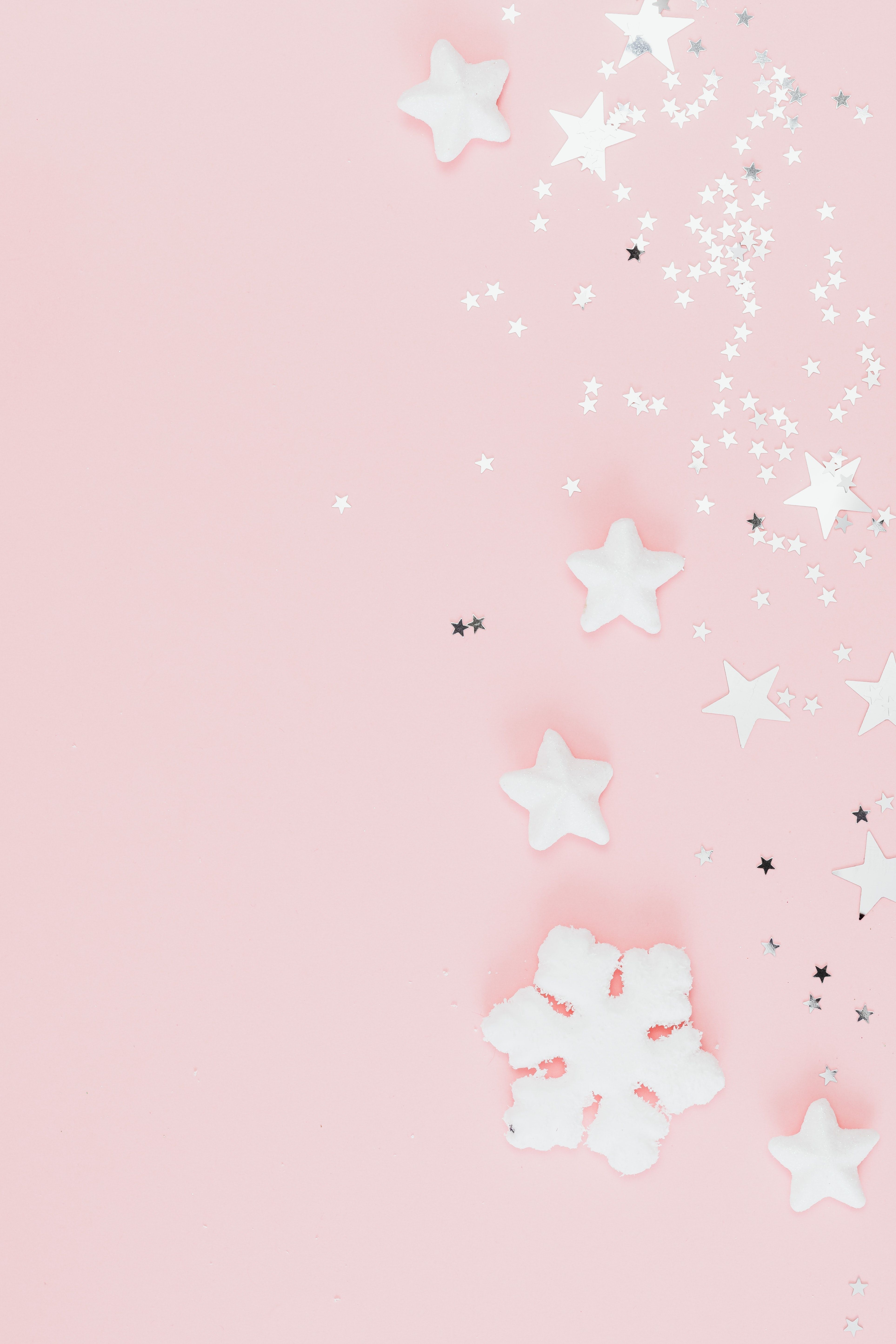 Weiße Sterne, Schneeflocke, Konfetti, Rosa Hintergrund, Pastell, QHD+ Wallpaper