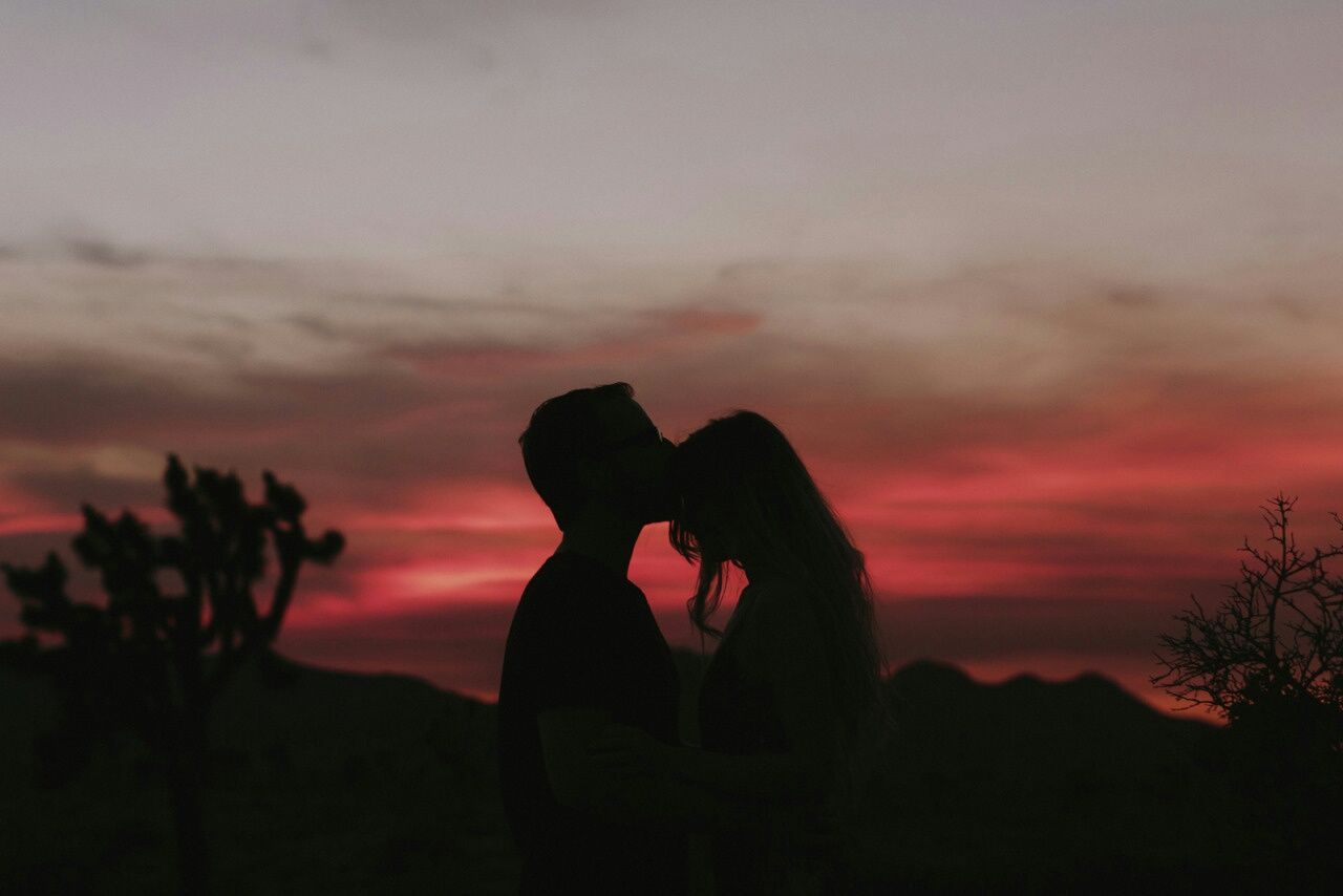 Liebespaar, Kuss, Silhouette, Sonnenuntergang, Roter Himmel, HD, PC-Hintergrundbild