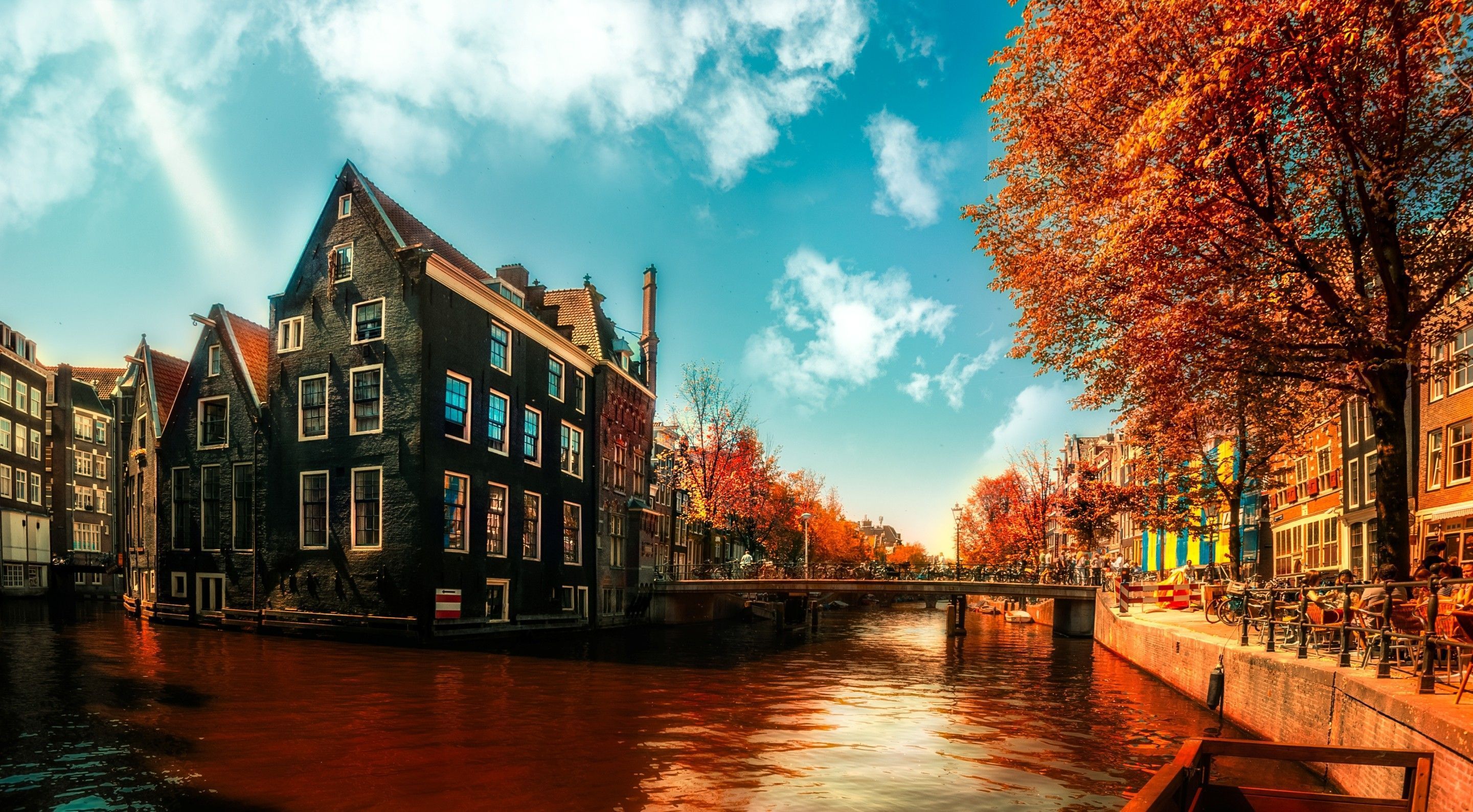 Amsterdam, Gracht, Herbst, Grachtenhäuser, Sonnenstrahlen, HDR, 2K, Windows-Hintergrundbild