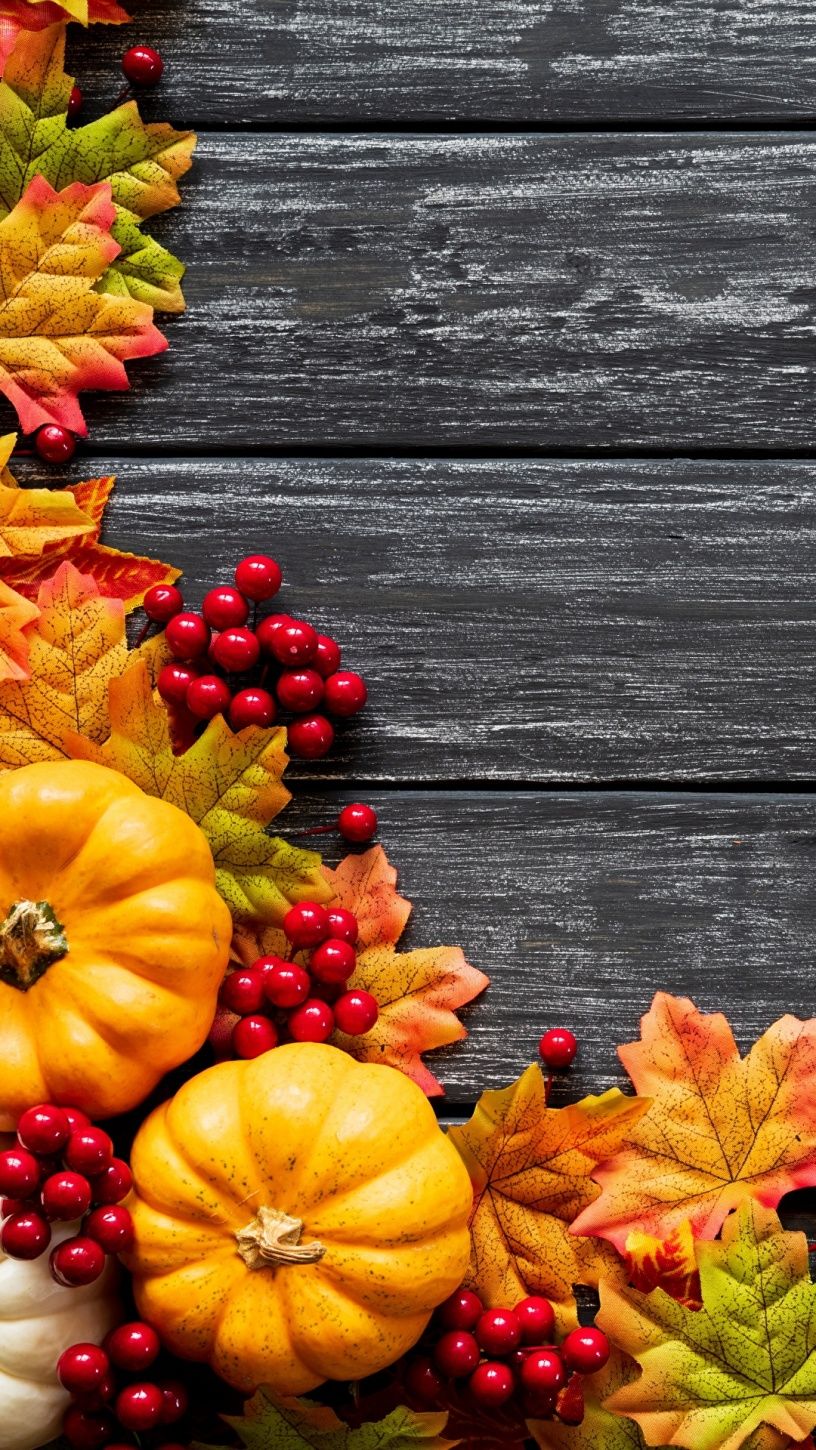 Kürbisse, Beeren, Herbstblätter, Holzbretter, Rahmen, HD, Handy-Hintergrund im Hochformat