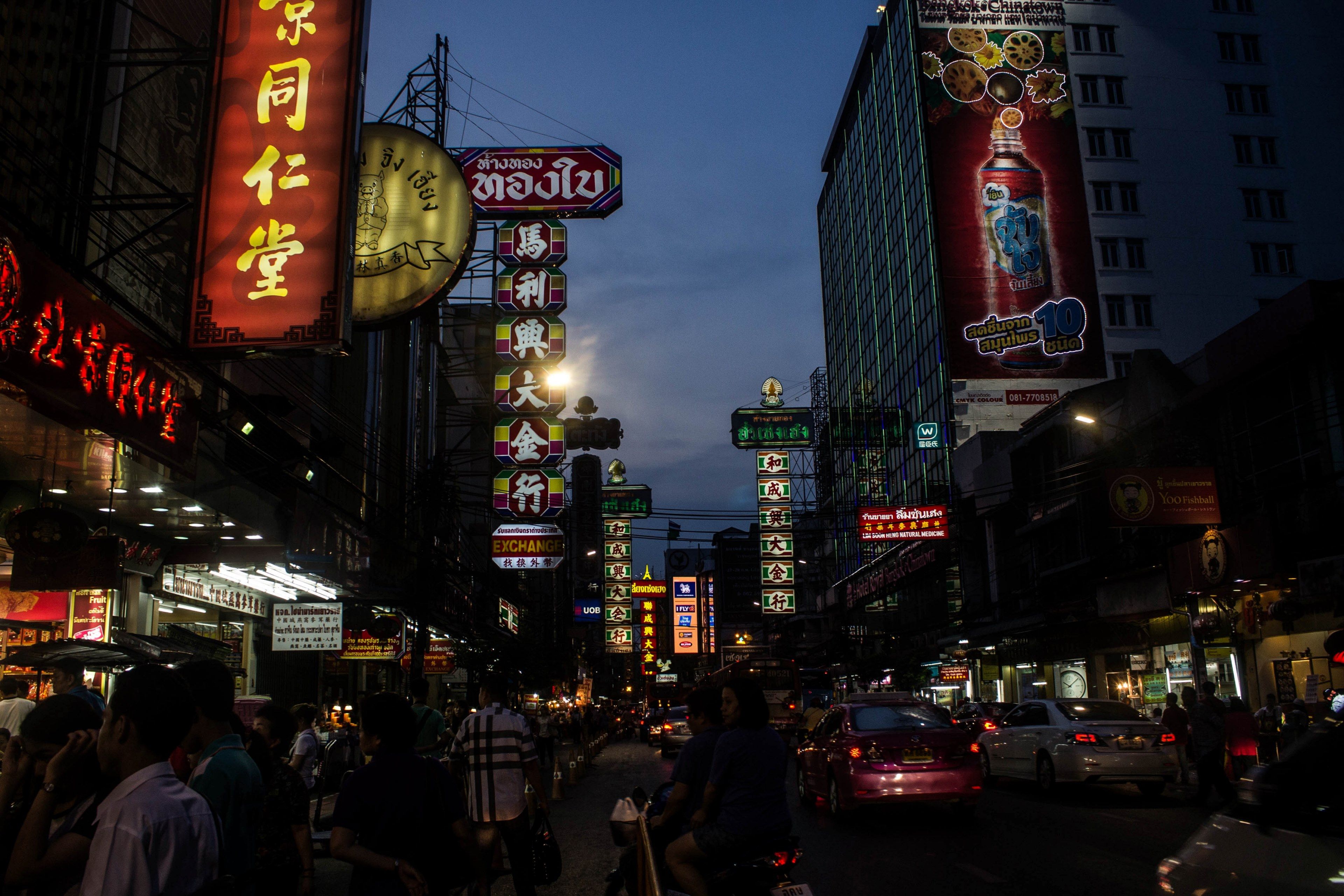 Chinatown, Yaowarat, Bangkok, Leuchtreklamen, Nacht, Straße, 4K, Laptop-Hintergrundbild