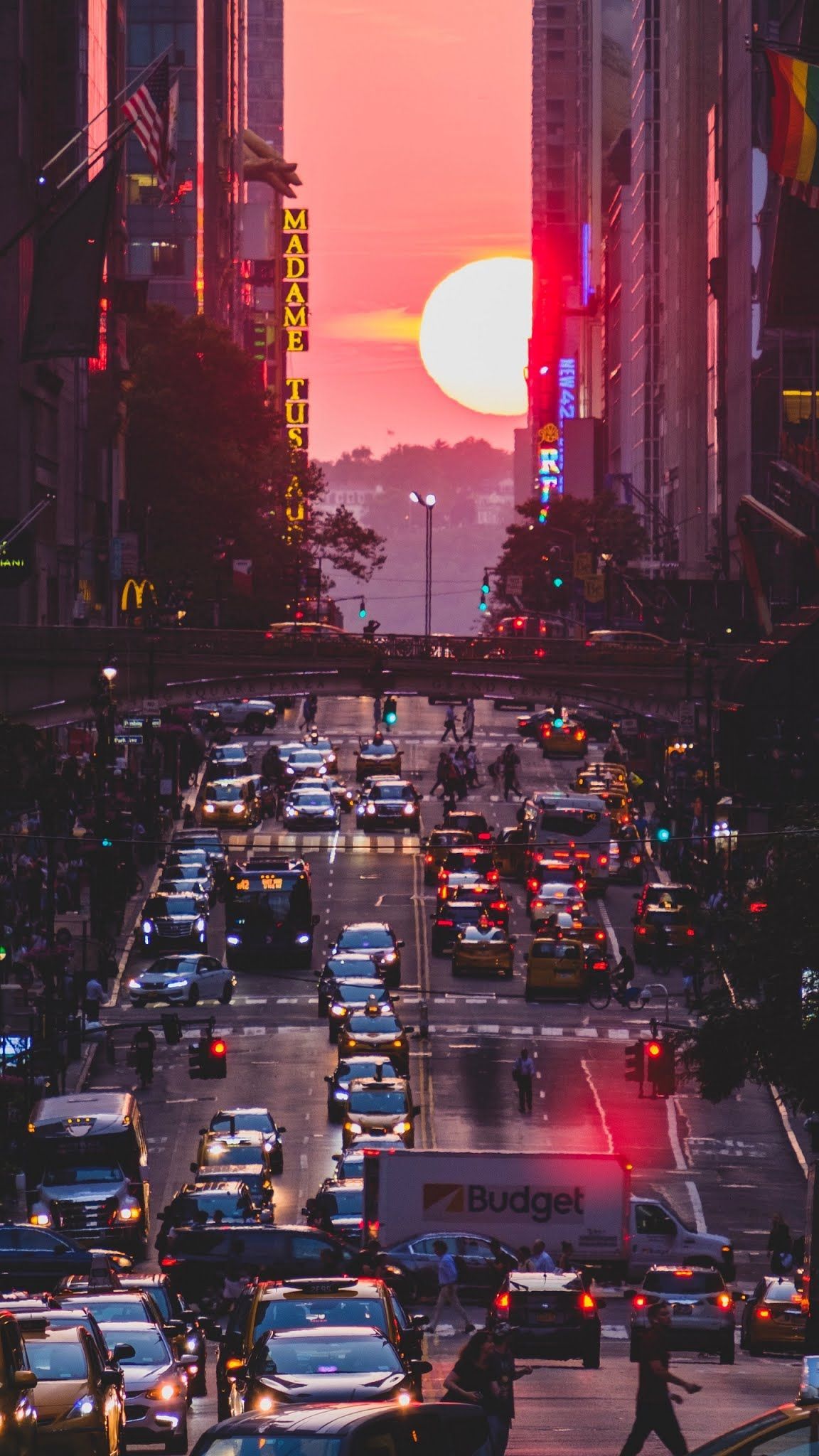 New York City, Sonnenuntergang, Verkehr, Straßenschlucht, Rote Sonne, Full HD, iPhone-Hintergrundbild