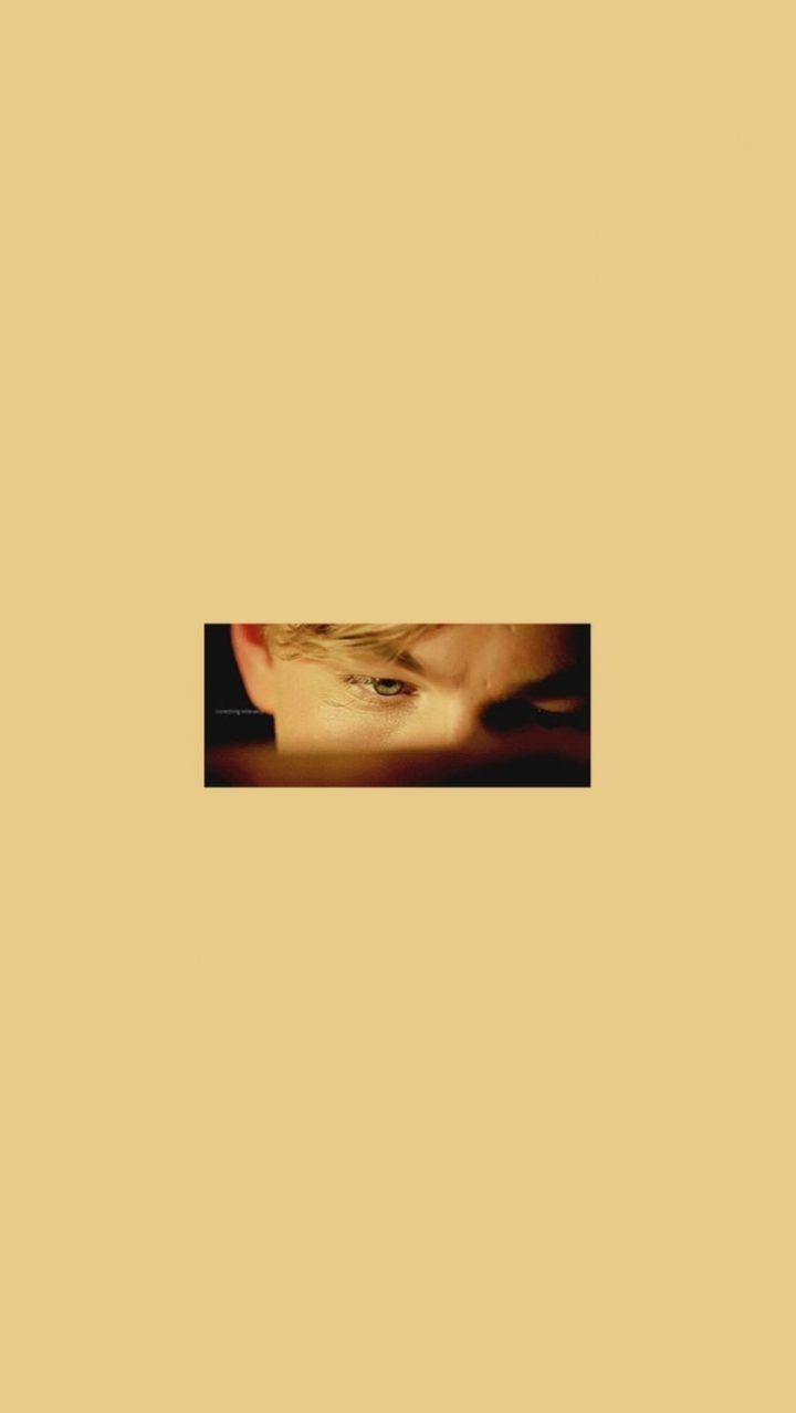 Rose DeWitt Bukater, Titanic, Augen, Minimalistisch, Gelber Hintergrund, Sperrbildschirm fürs iPhone