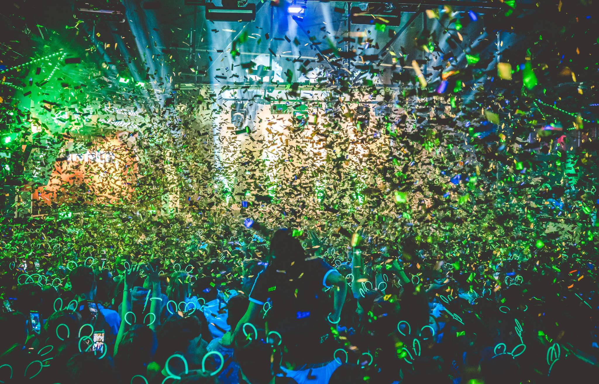 Felix Jaehn, Konzert, Konfetti, Festival, Publikum, Full HD, Desktop-Hintergrund für Windows
