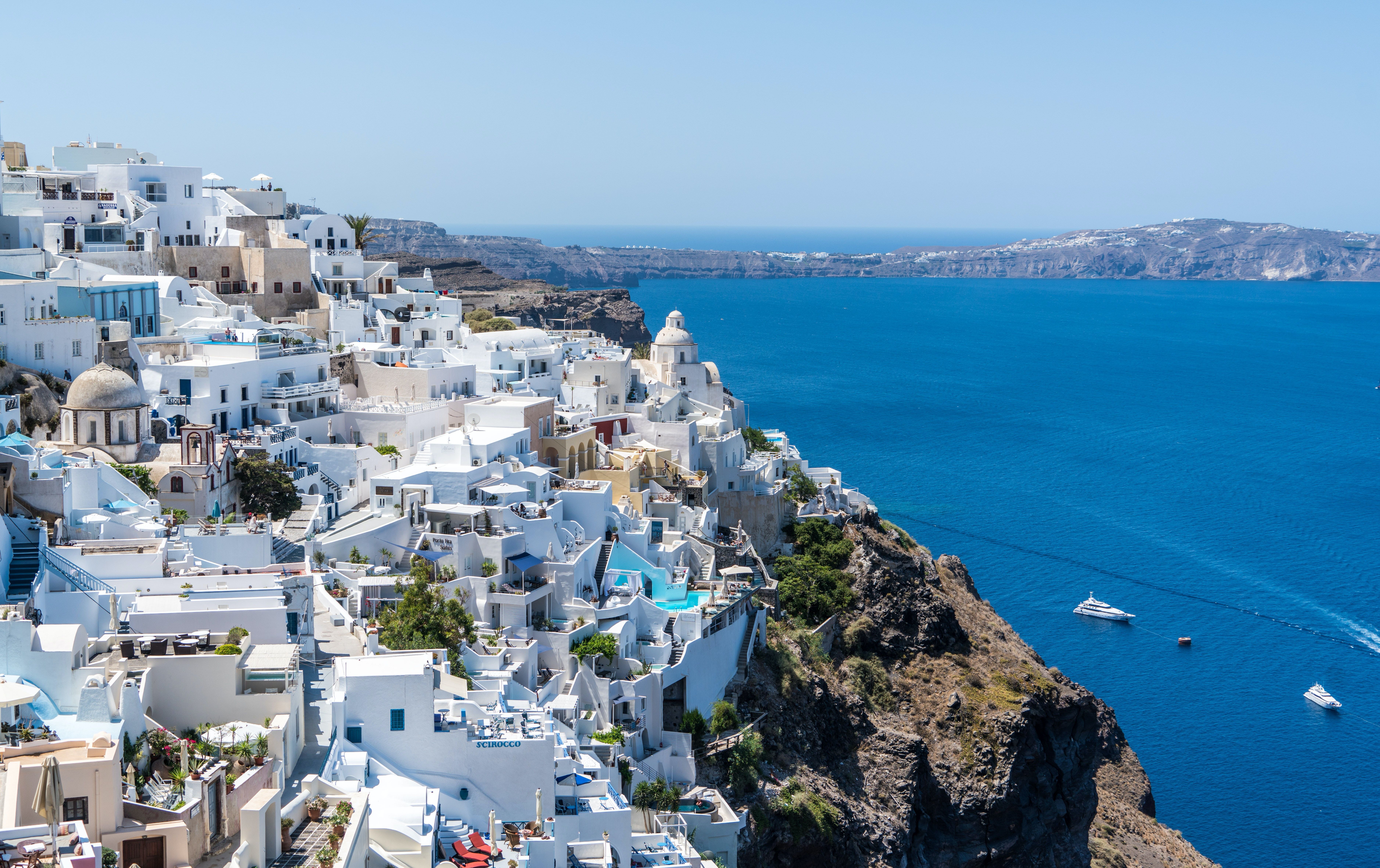 Santorini, Fira, Caldera, Klippen, Ägäis, Boote, 6K, Hintergrundbild für den PC