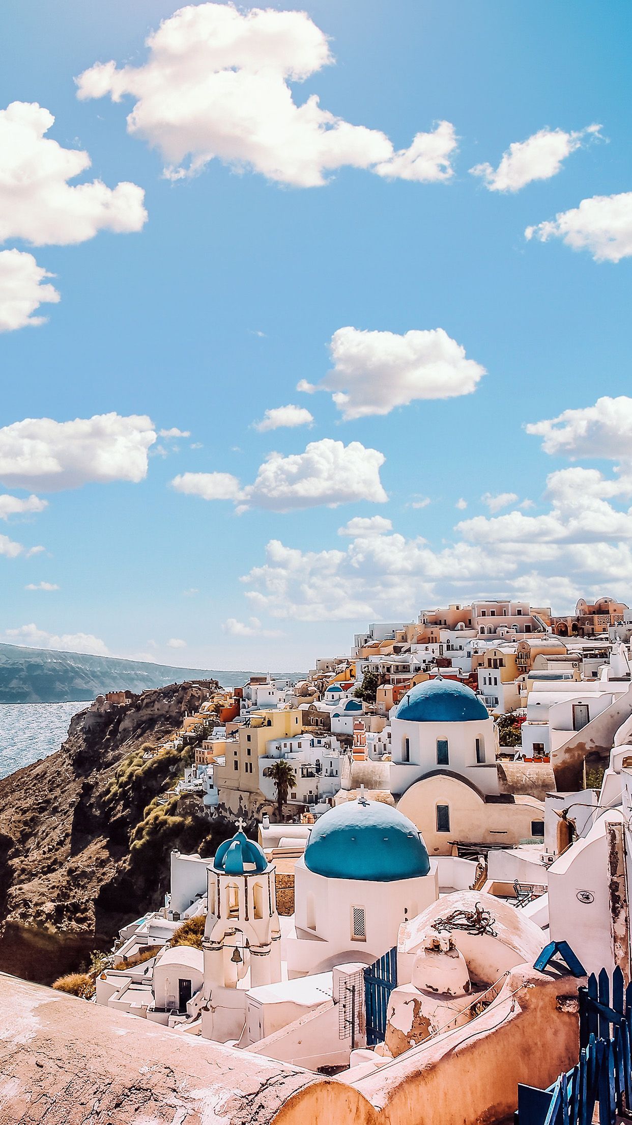 Santorin, Blaue Kuppeln, Wolken, Klippe, Weiße Häuser, Full HD, Sperrbildschirm fürs iPhone