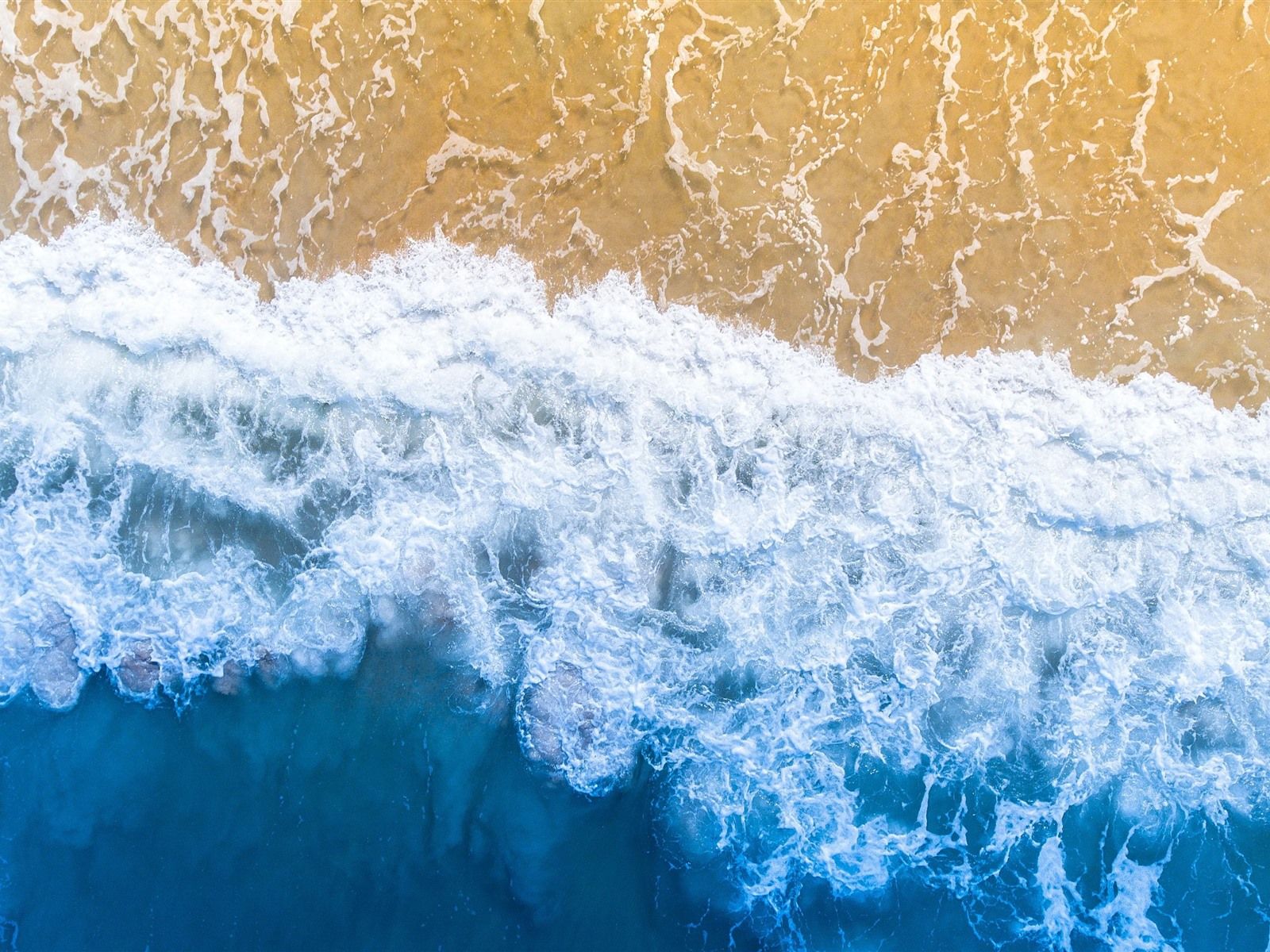 Luftaufnahme, Welle, Sandstrand, Tiefblau, Schaum, HD, Hintergrundbild fürs Tablet