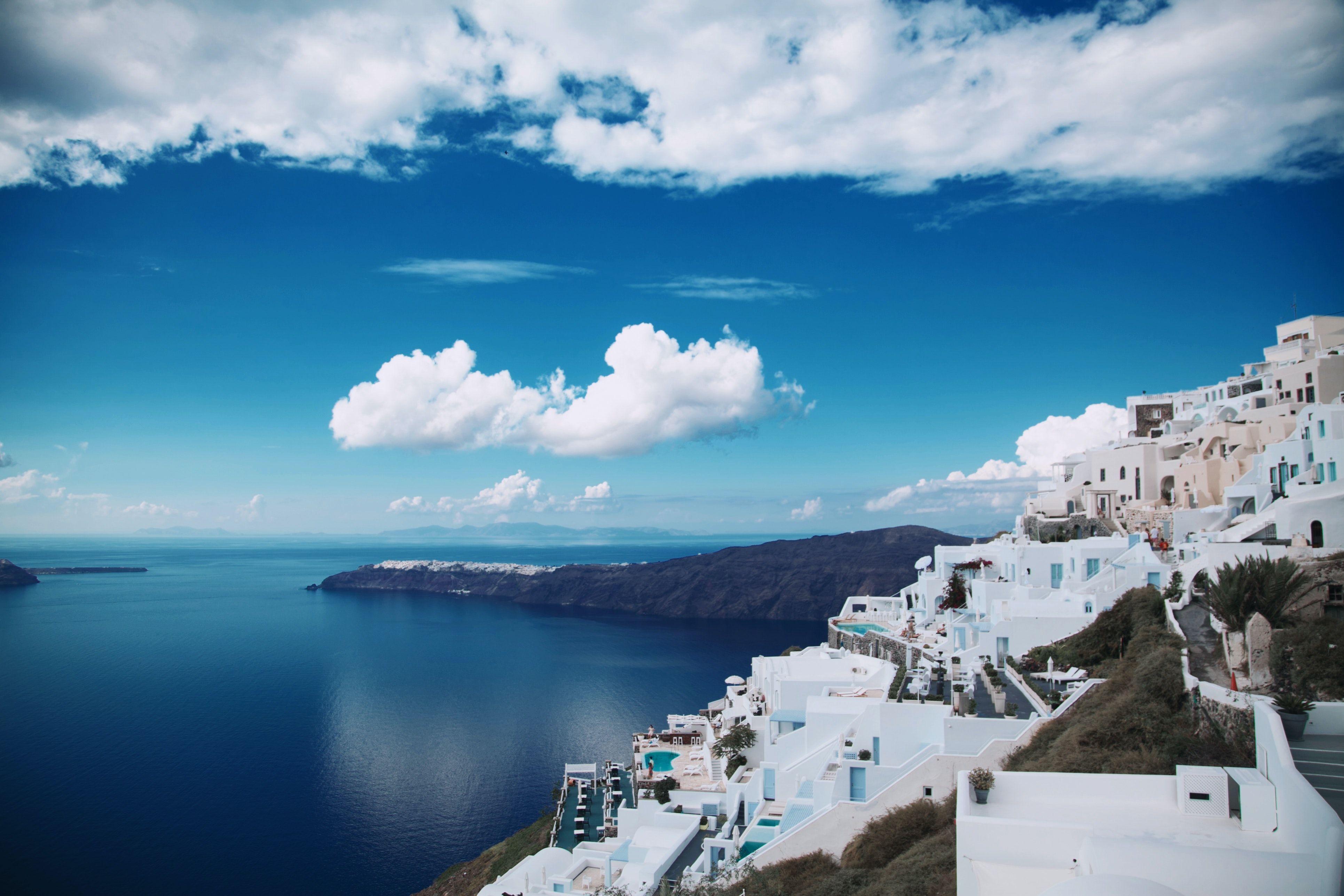 Santorini, Caldera, Ägäis, Wolken, Weiße Häuser, 4K, Hintergrundbild für den PC