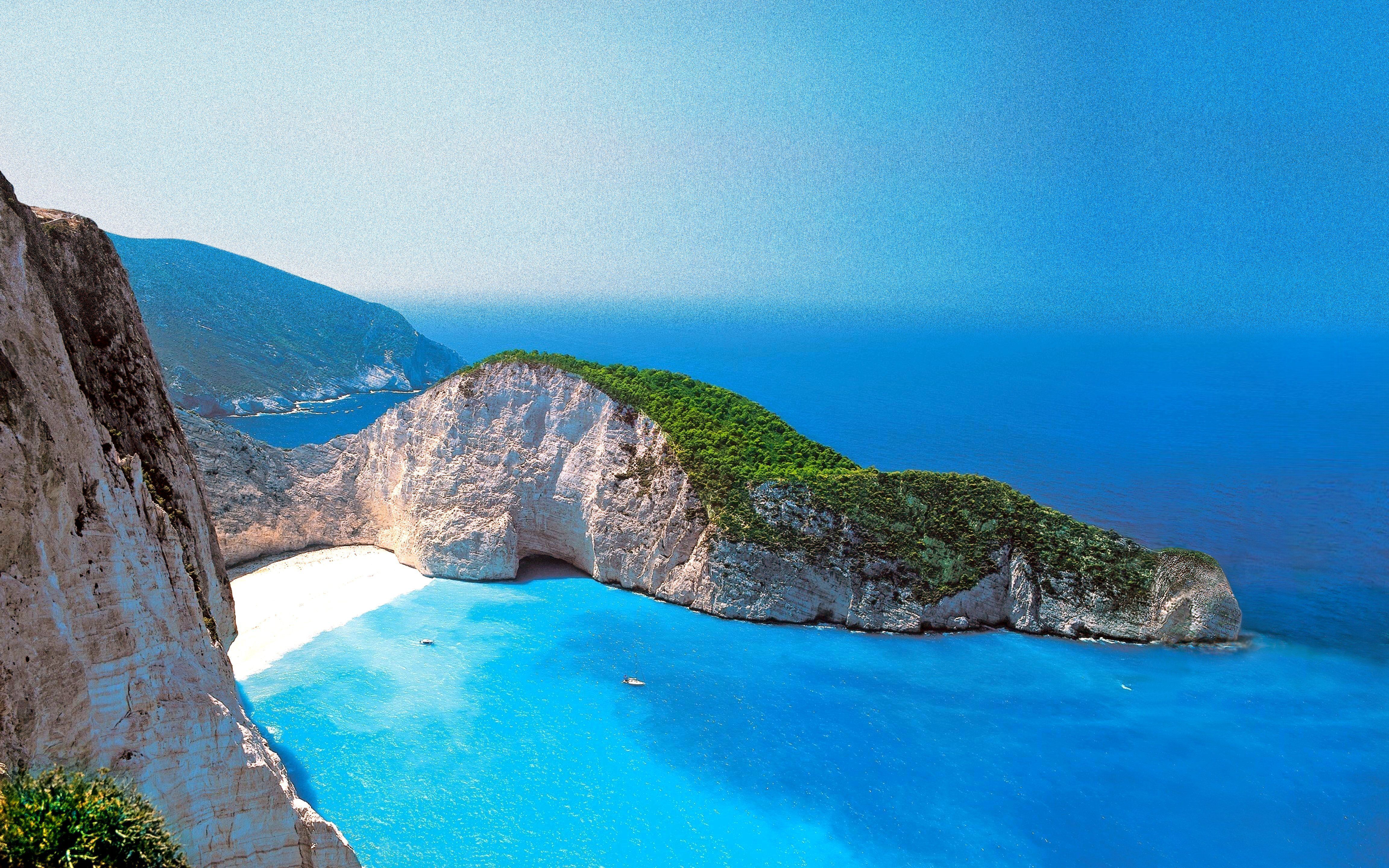Navagio, Schiffswrack-Bucht, Zakynthos, Strand, Türkises Wasser, Klippen, 4K, MacBook-Hintergrundbild